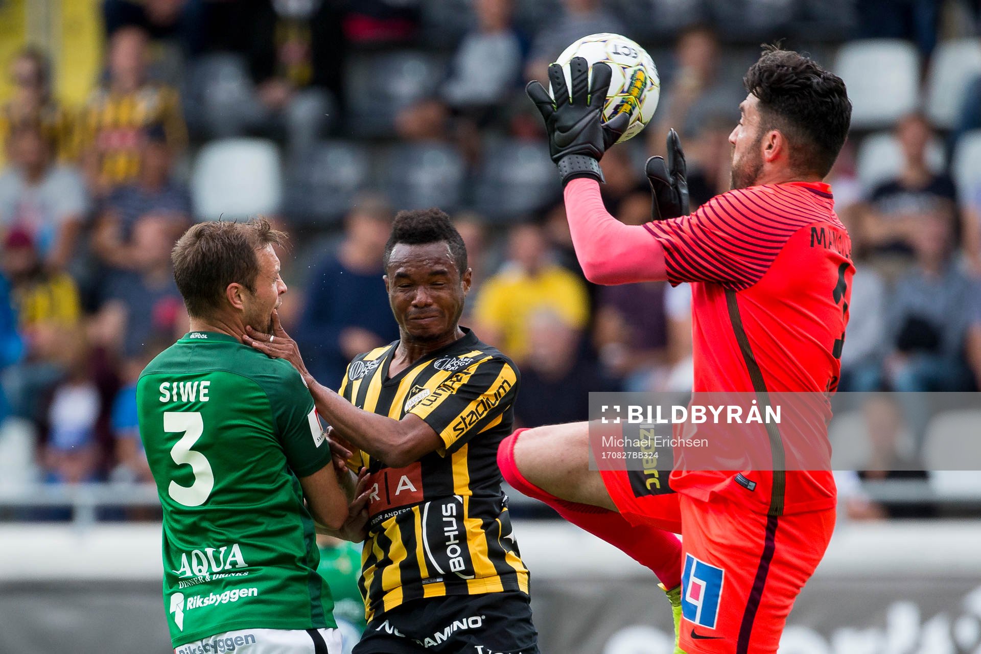 Jönköpings målvakt Francisco Marmolejo Mancilla tar