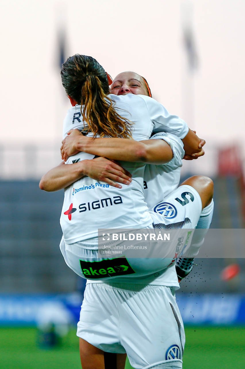 Rosengårds Alexandra Lowe Riley och Sanne Troelsgaard