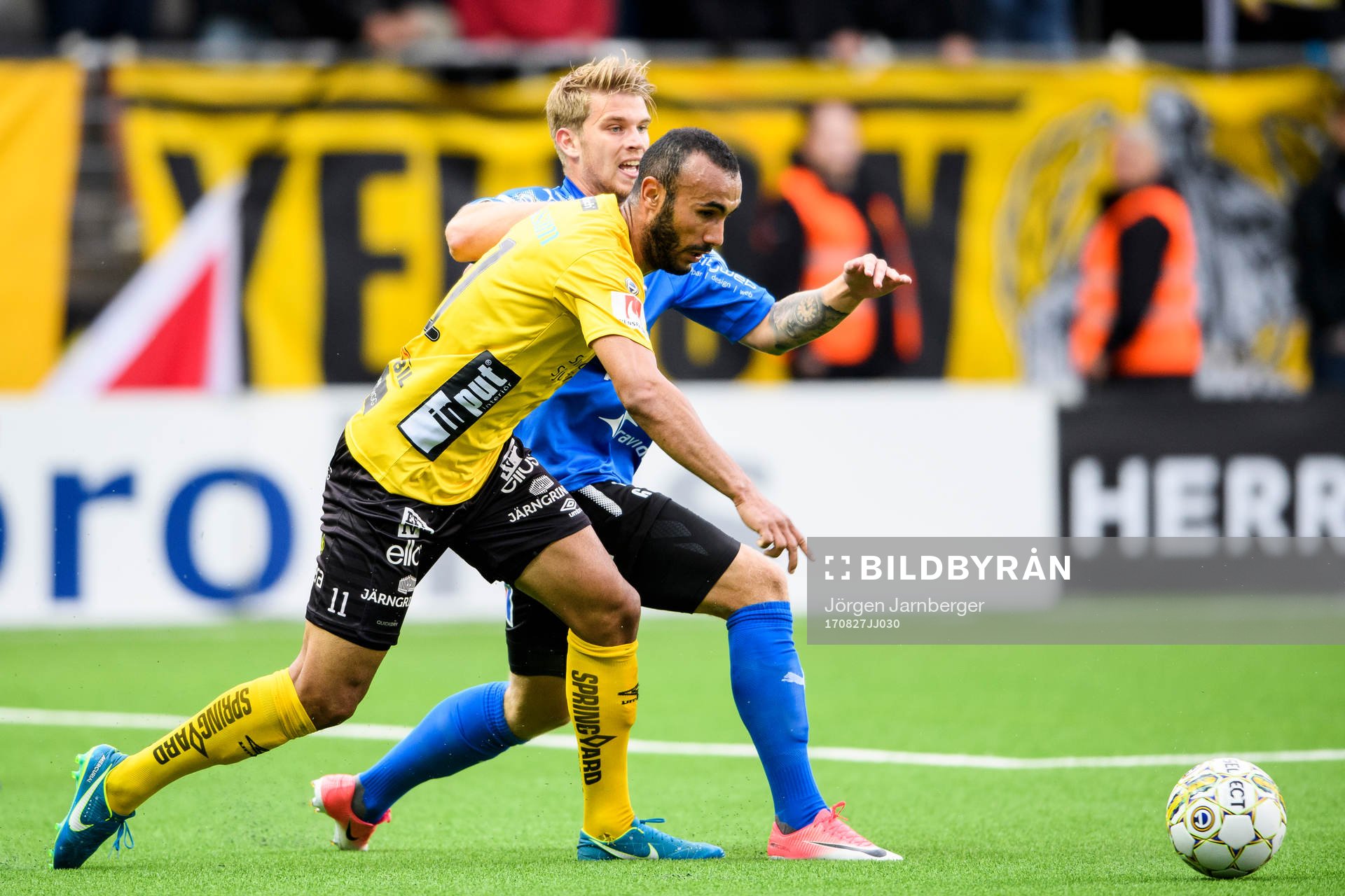 Elfsborgs Issam Jebali och Halmstads Marcus Mathisen