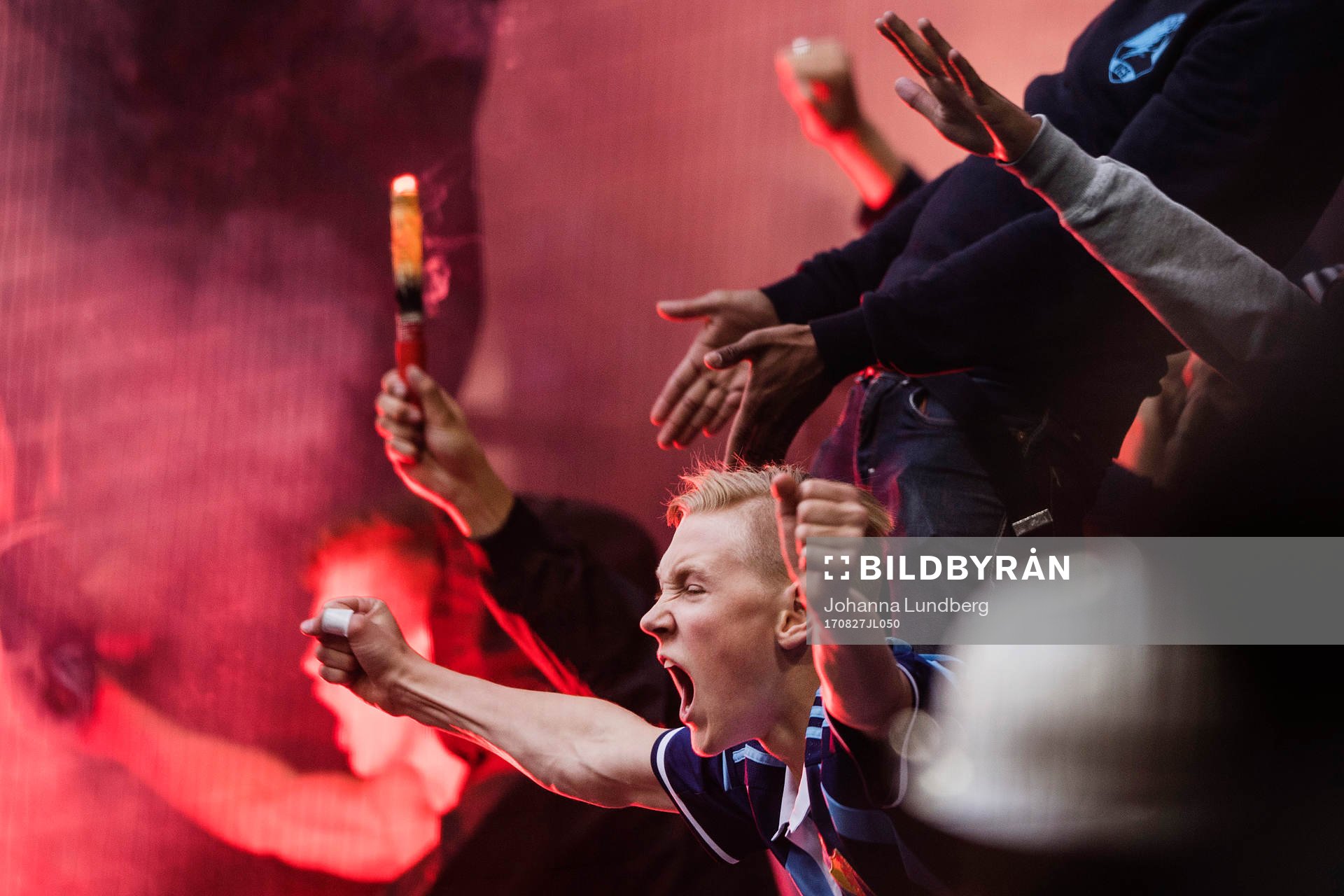 En djurgårdssupporter jublar