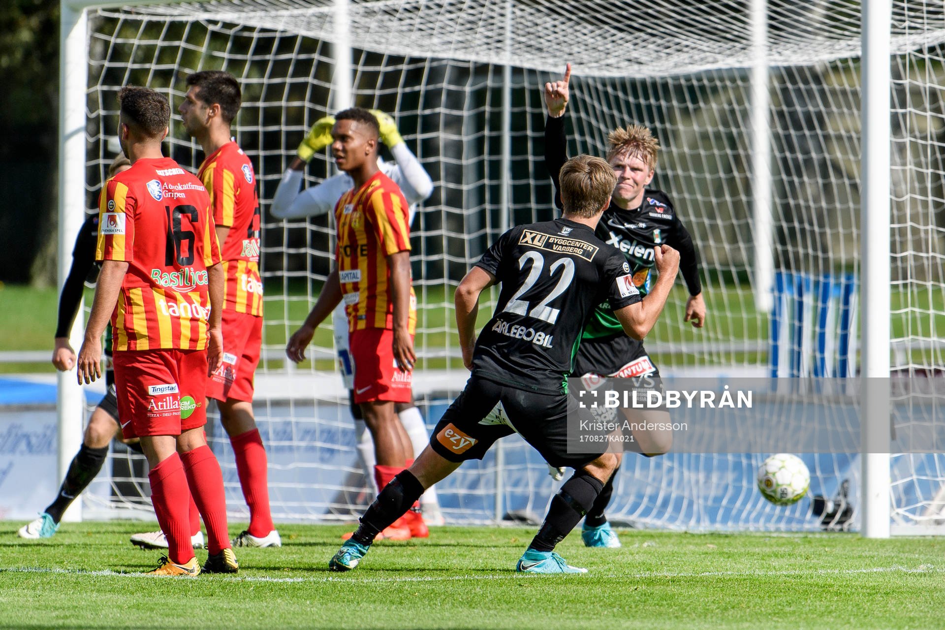 Varbergs Anton Liljenbäck jublar