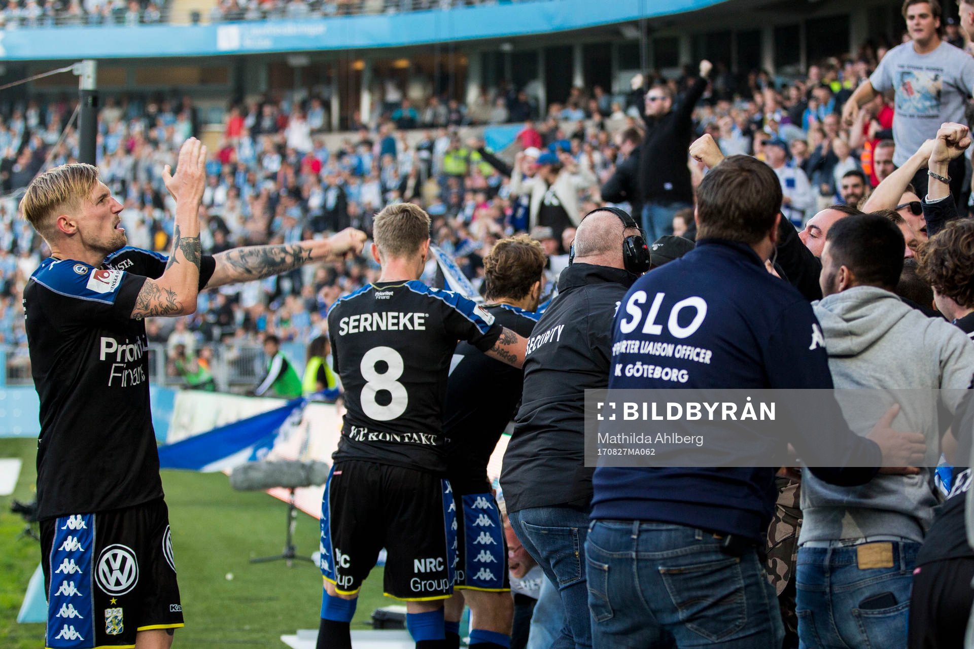 IFK Göteborgs Sebastian Eriksson jublar mot publiken