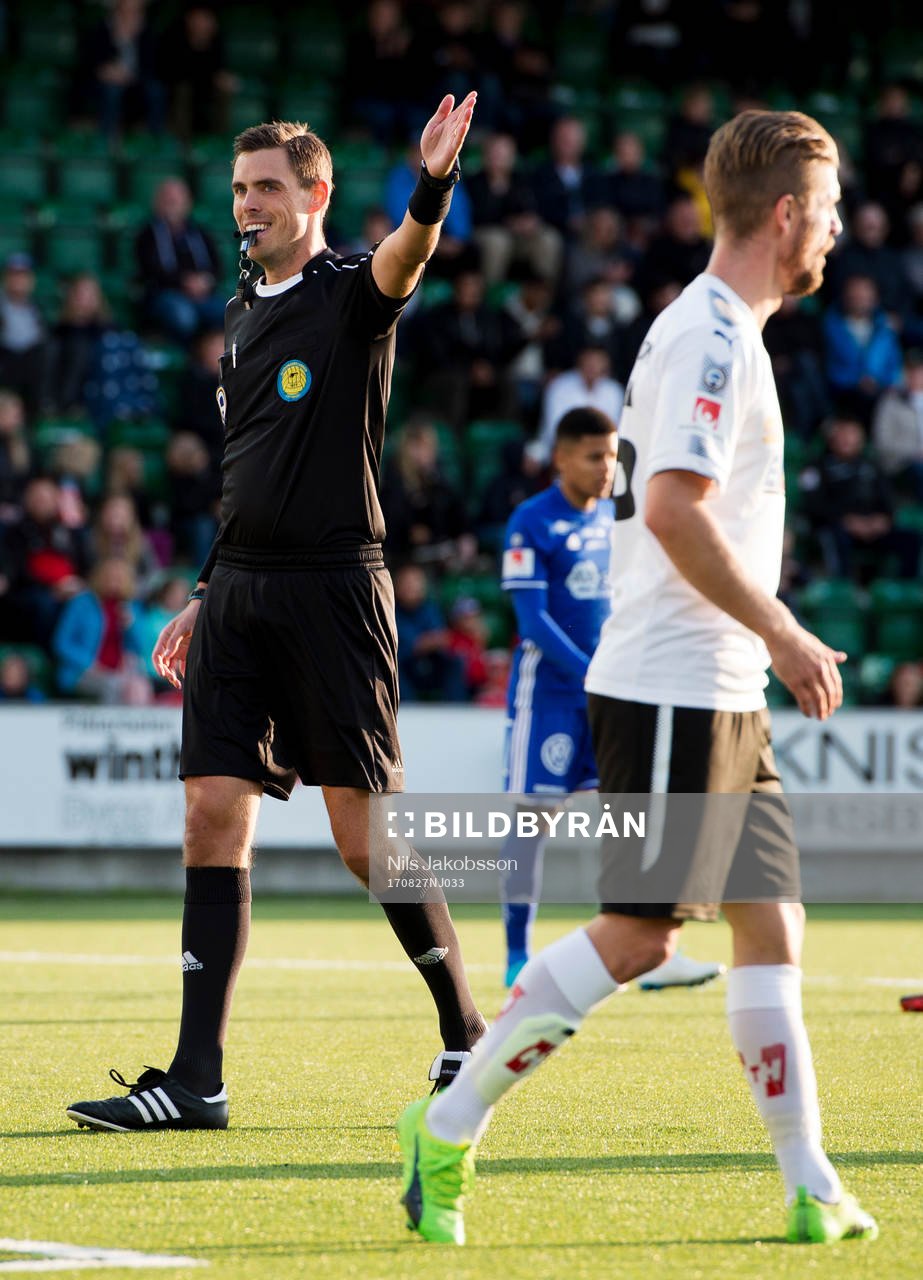 Domare Magnus Lindgren dömer hönra
