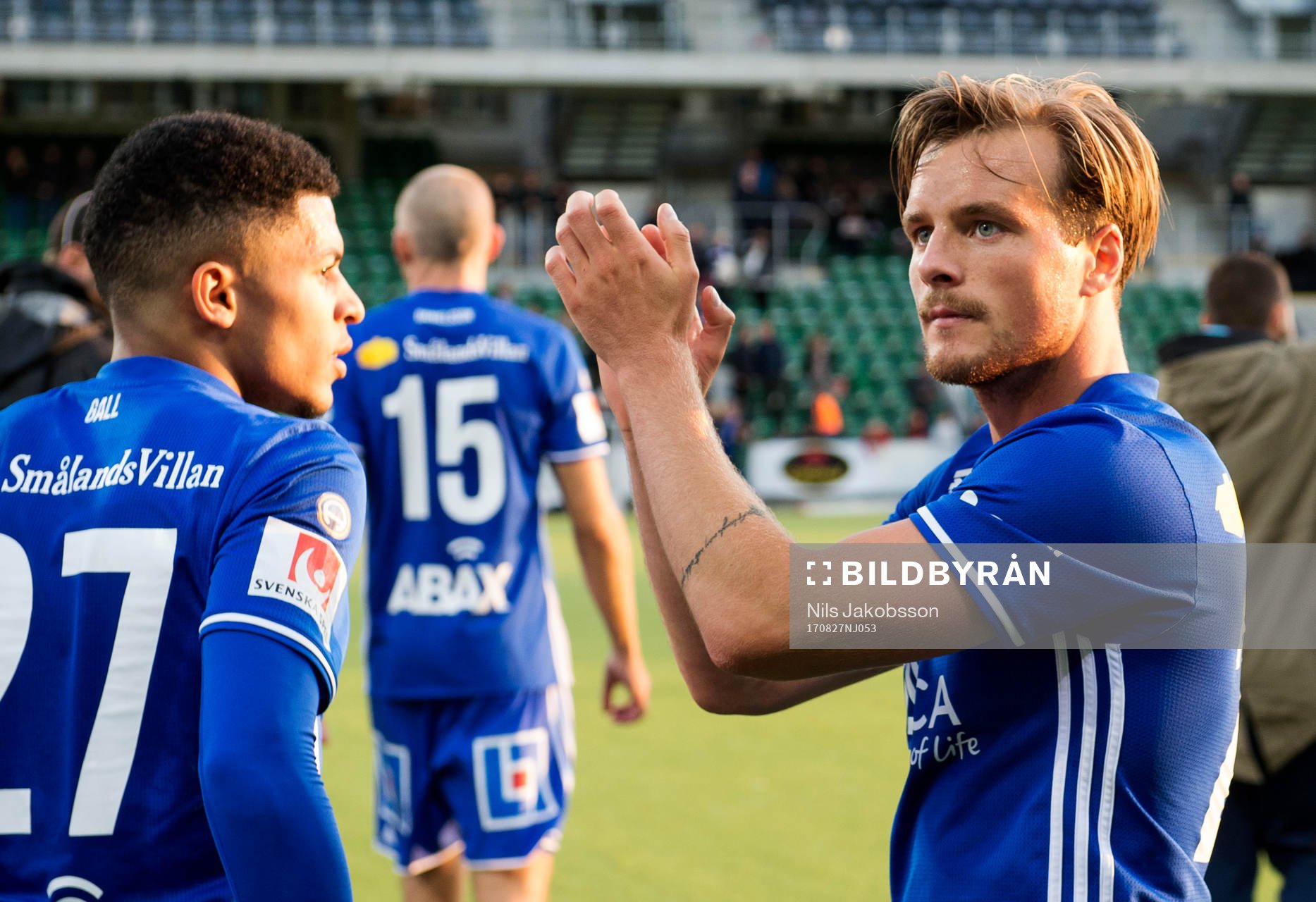 Sundsvalls Eric Larsson tackar publiken