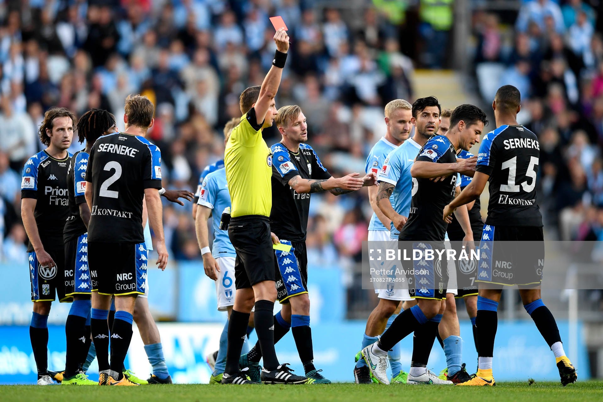 IFK Göteborgs Kristopher Da Graca får rött kort av
