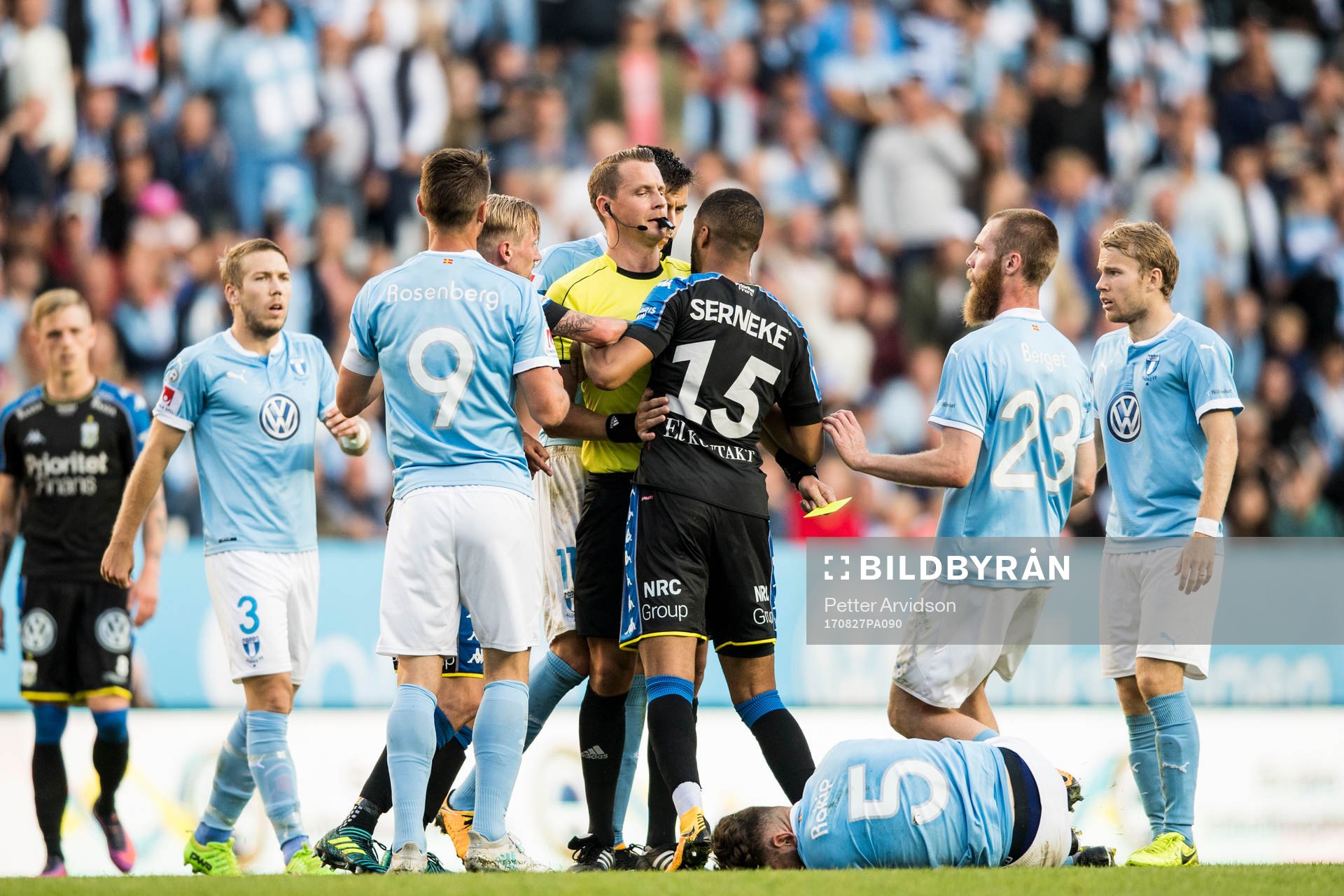 IFK Göteborgs Kristopher Da Graca bråkar med Malmö FFs