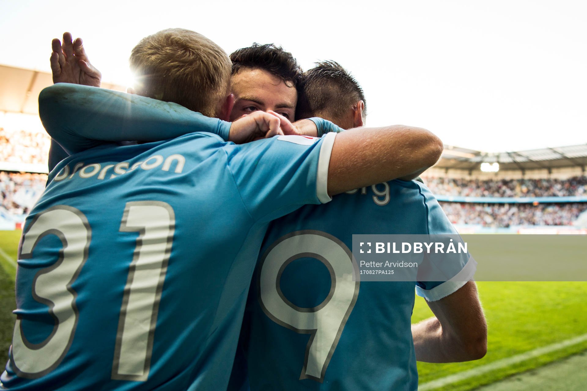 Malmö FFs Erdal Rakip och Franz Brorsson jublar ihop med