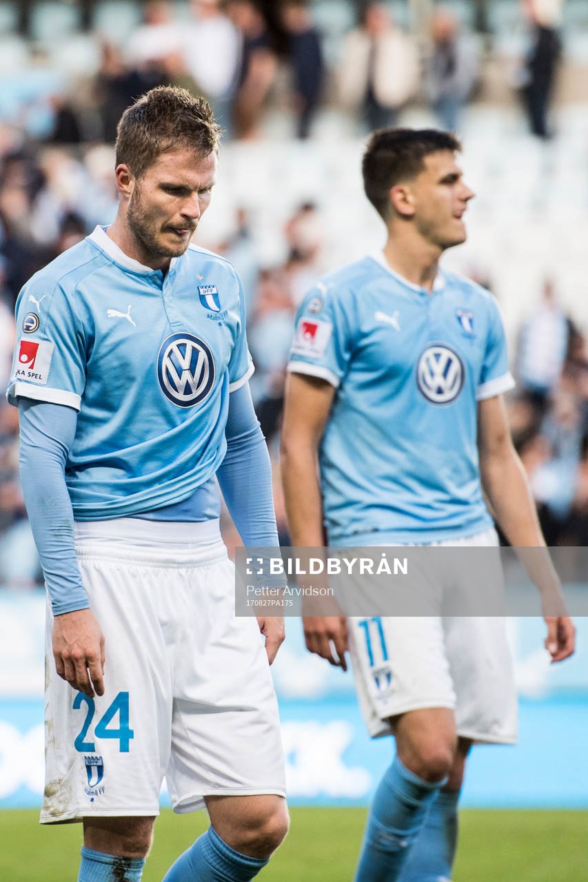 Malmö FFs Lasse Nielsen och Alexander Jeremejeff deppar