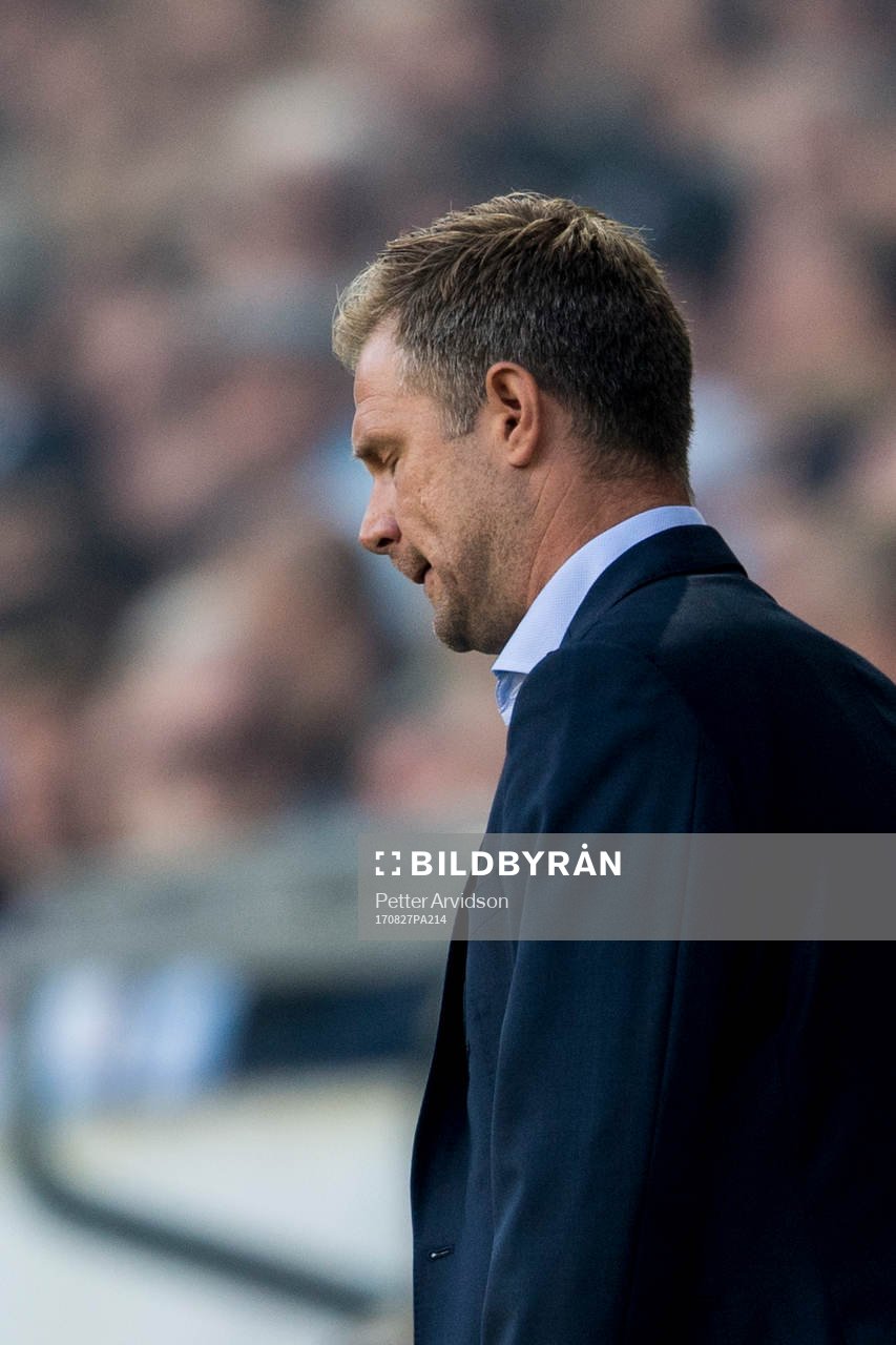 Malmö FFs tränare Magnus Pehrsson deppar
