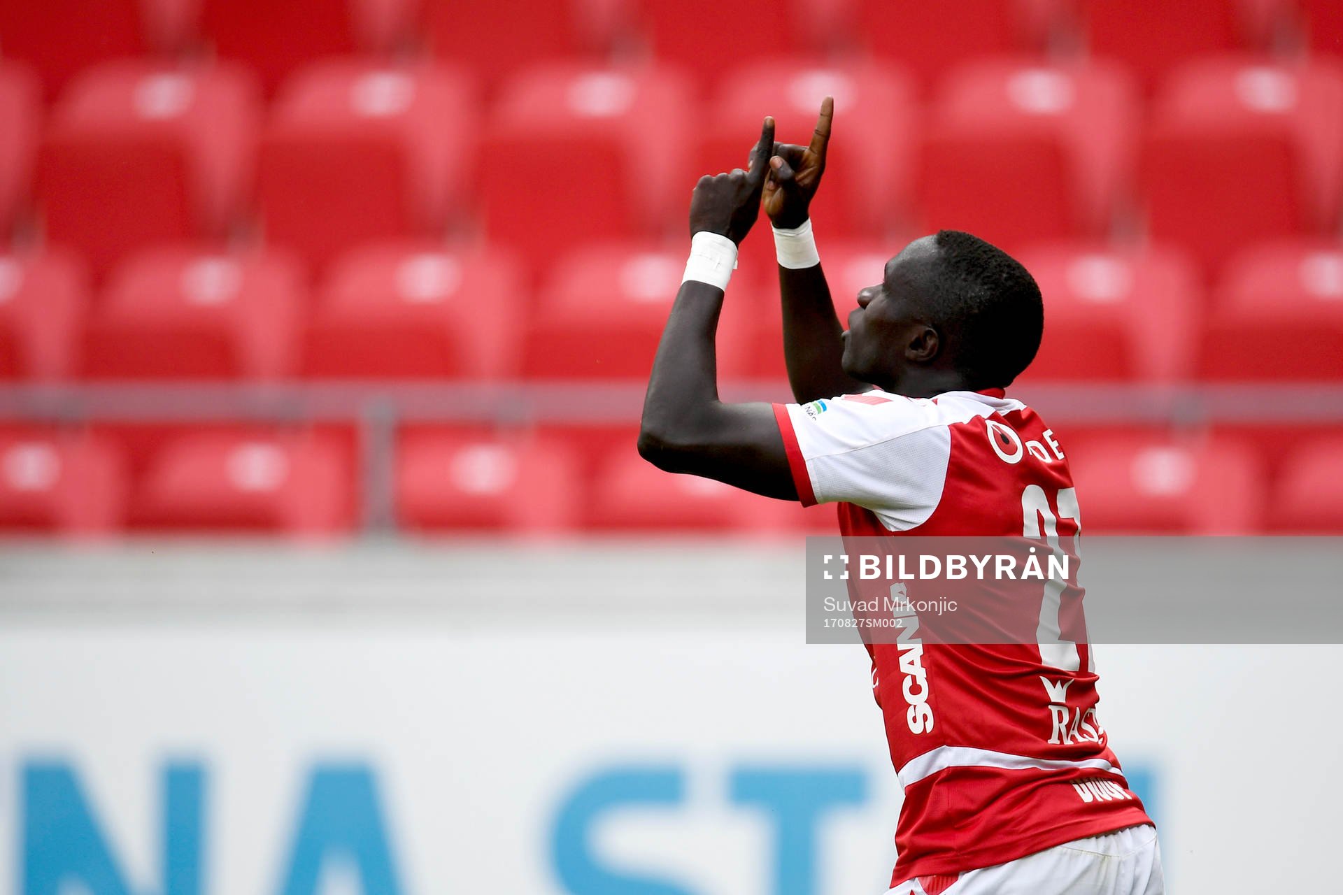Kalmars Papa Alioune Diouf jublar