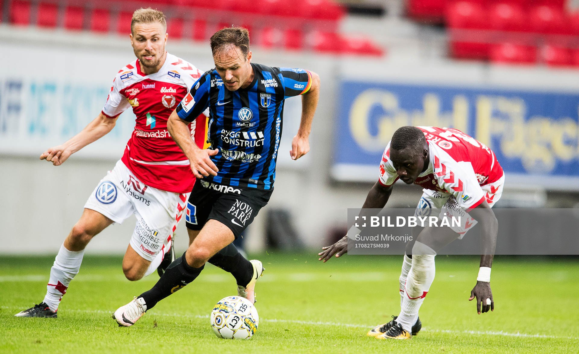 Kalmars Jonathan Ring och Papa Alioune Diouf  samt Sirius