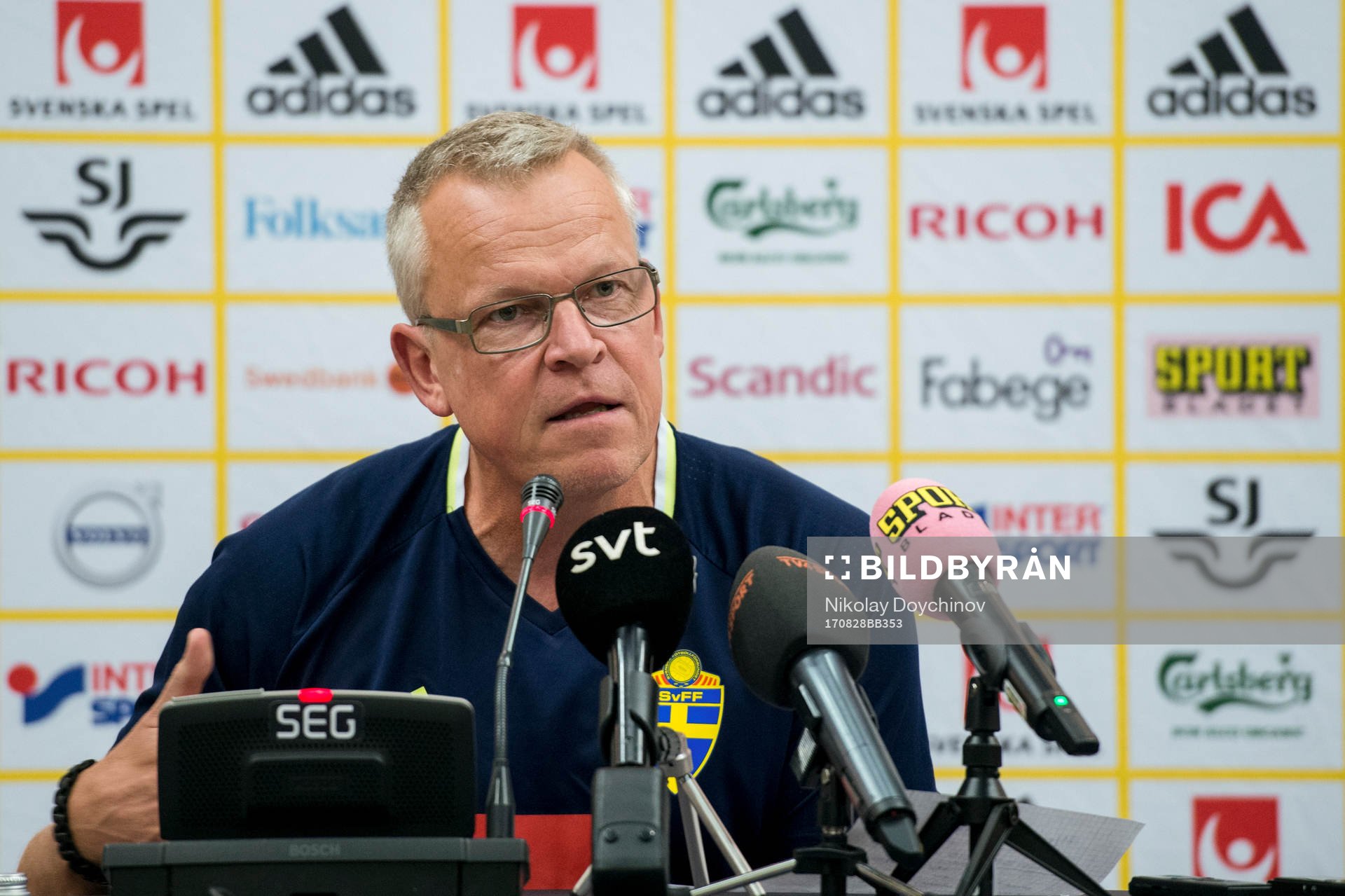 Swedish head coach Janne Andersson talks at a press