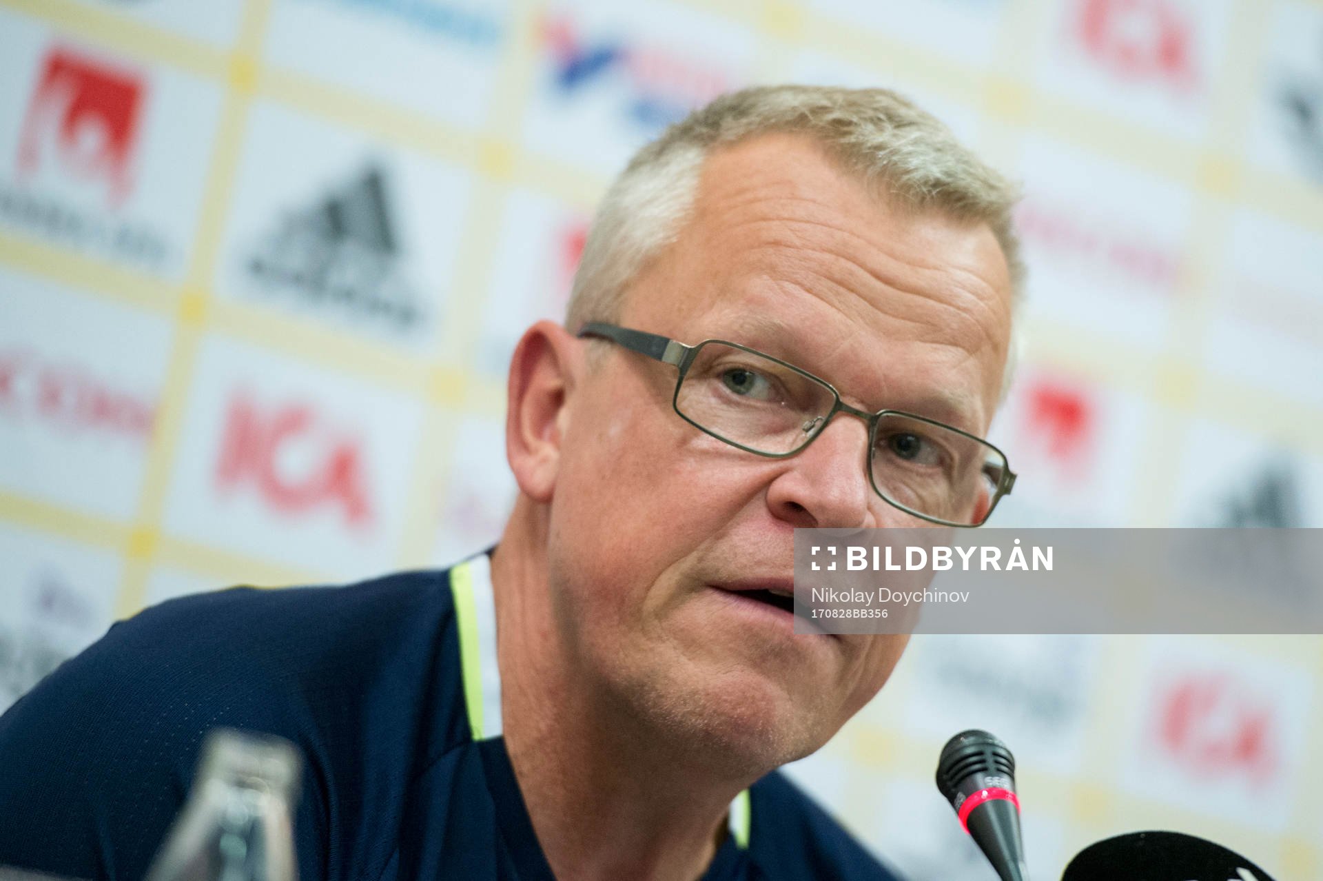 Swedish head coach Janne Andersson talks at a press