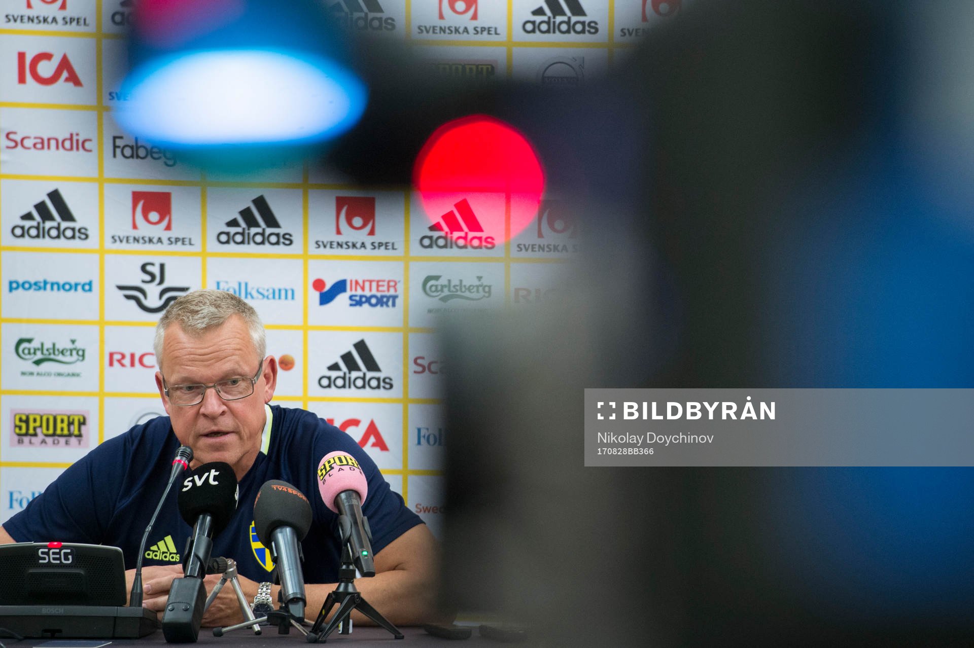 Swedish head coach Janne Andersson talks at a press