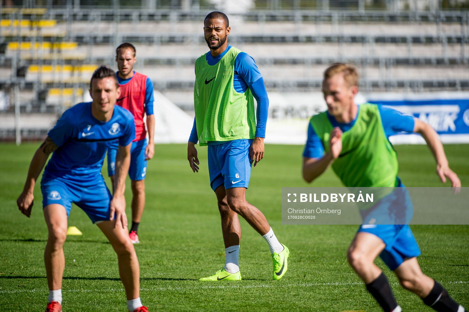 Salif Camara Jönsson i mitten
