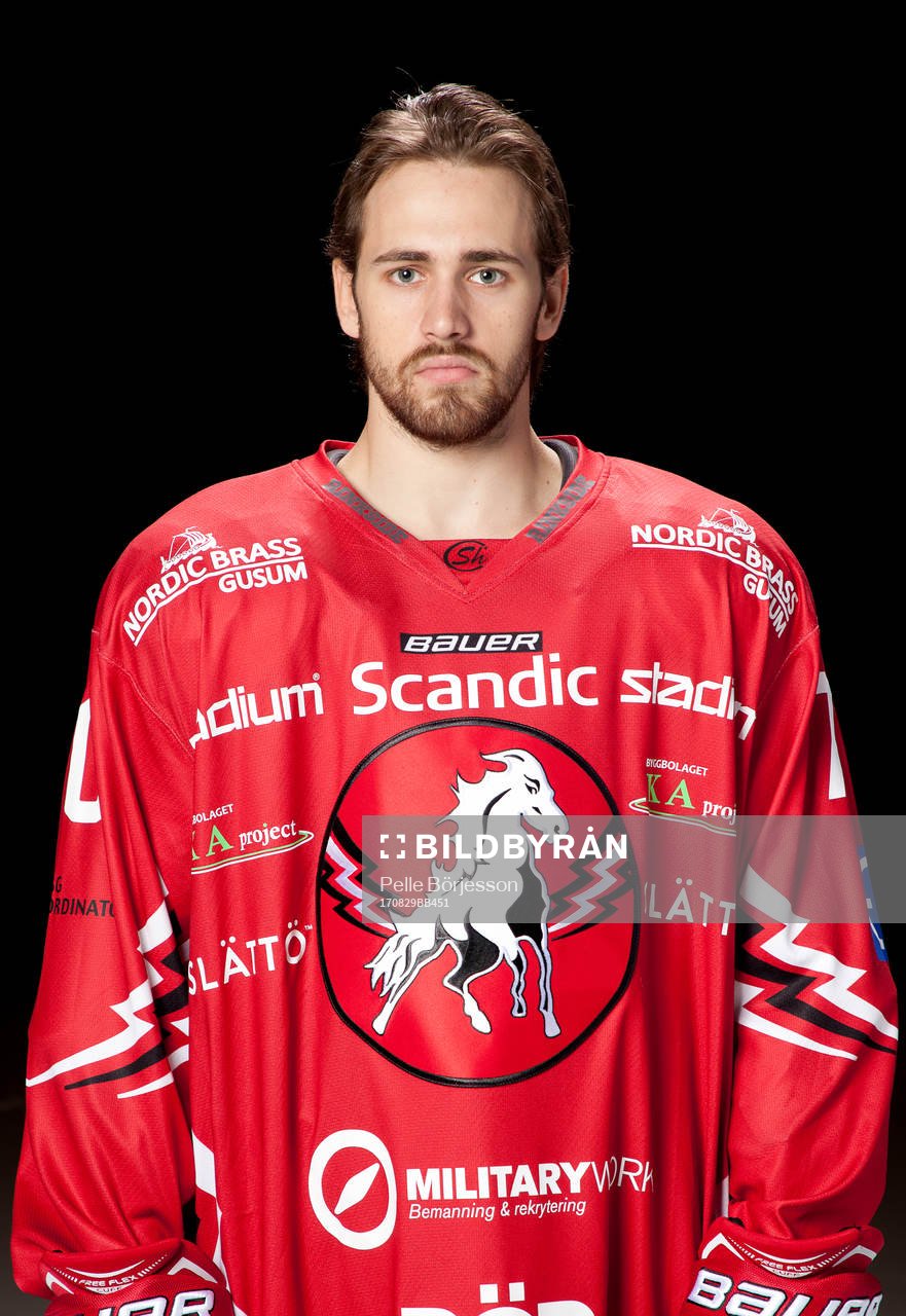 Vita Hästens Rikard Olsèn