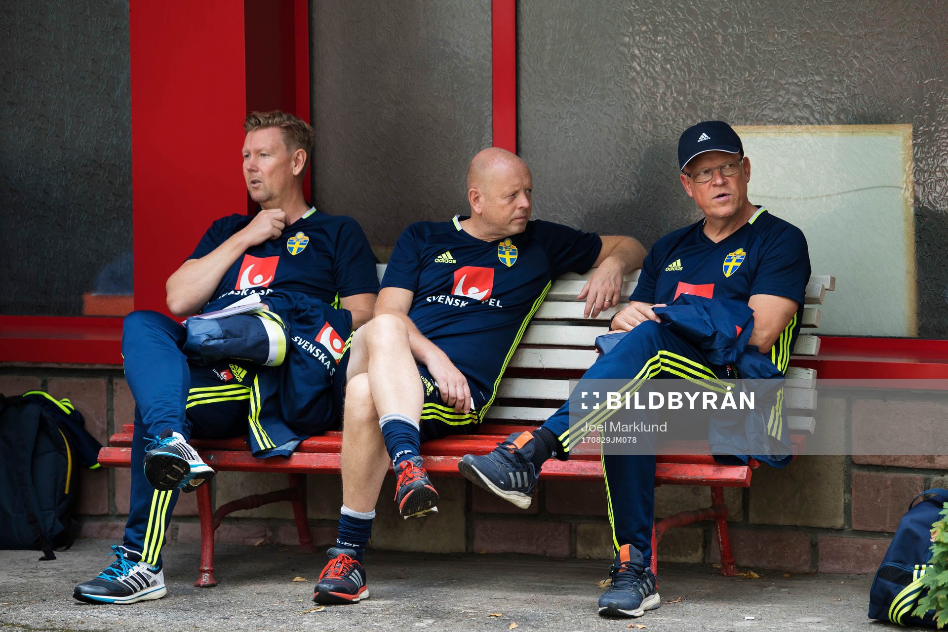Assisterande förbundskapten Peter Wettergren, Adidas