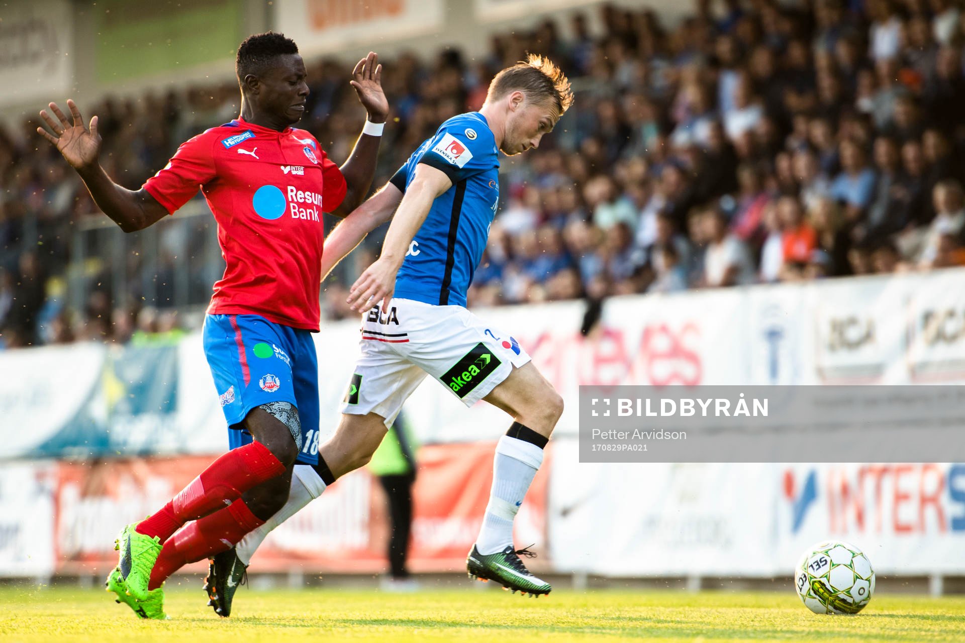 Helsingborgs Oke Akpoveta och Trelleborgs Albin Nilsson