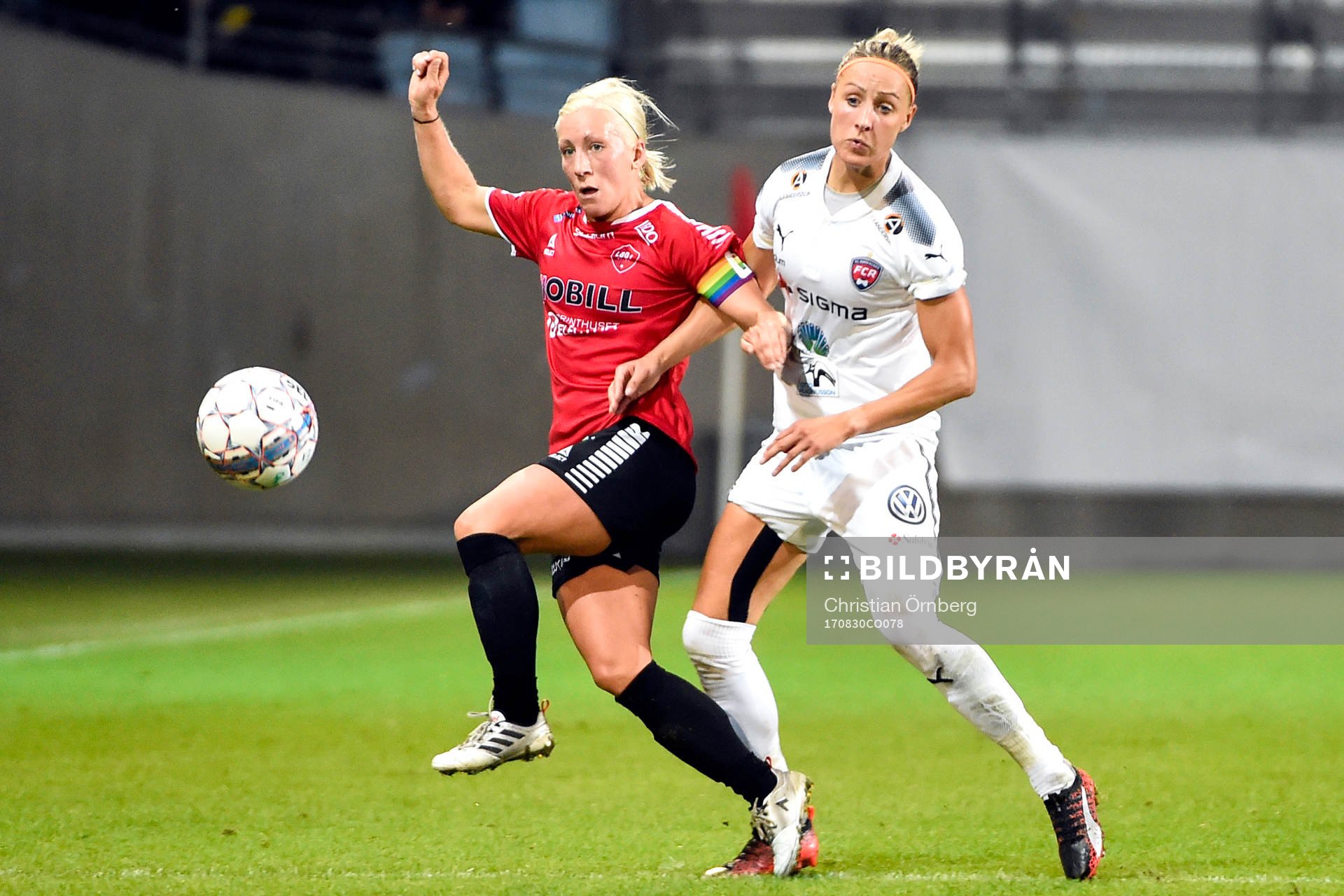 LB07s Mia Persson och Rosengårds Sanne Troelsgaard Nielsen