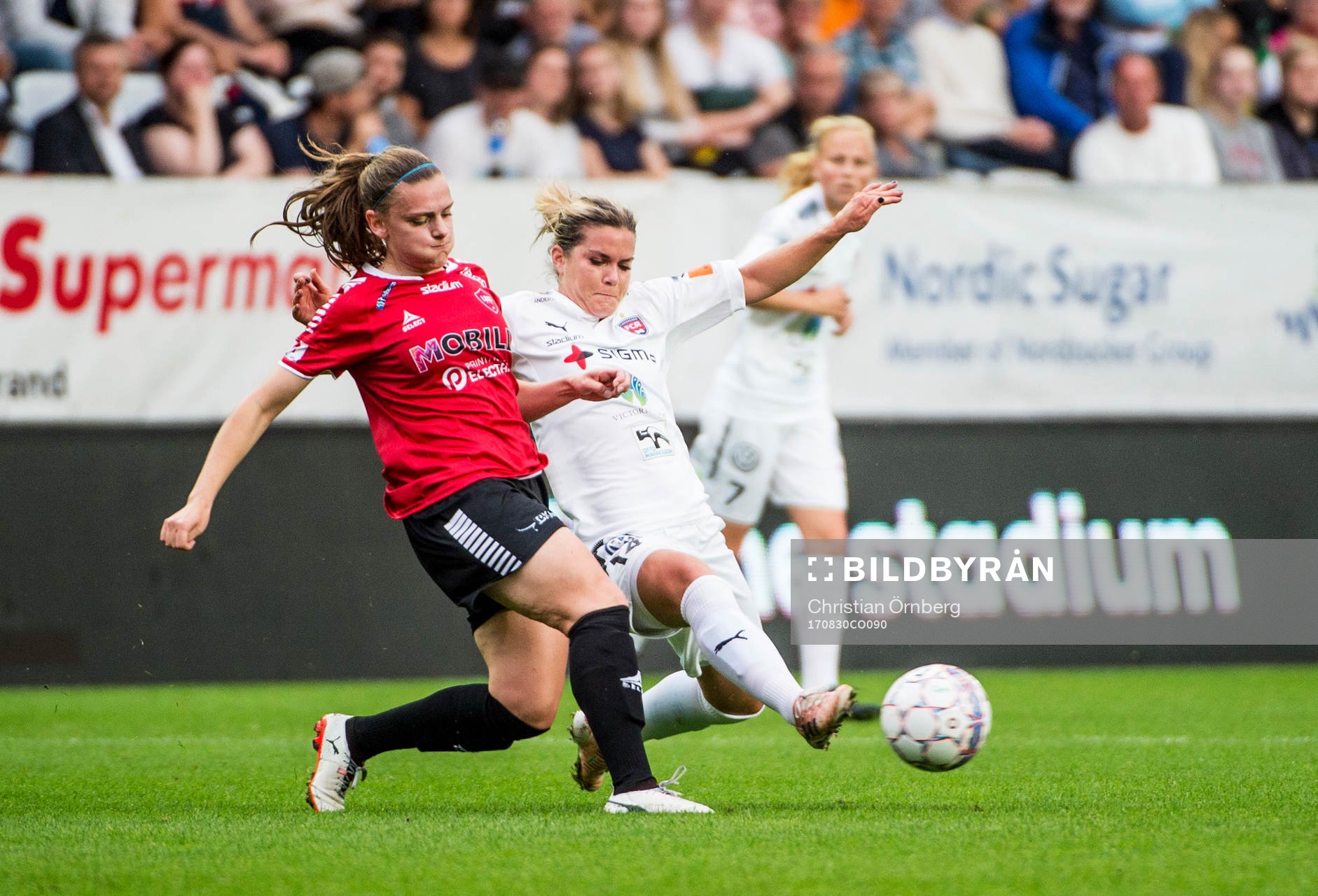 LB07s Rebecka Persson och Rosengårds Hanna Folkesson
