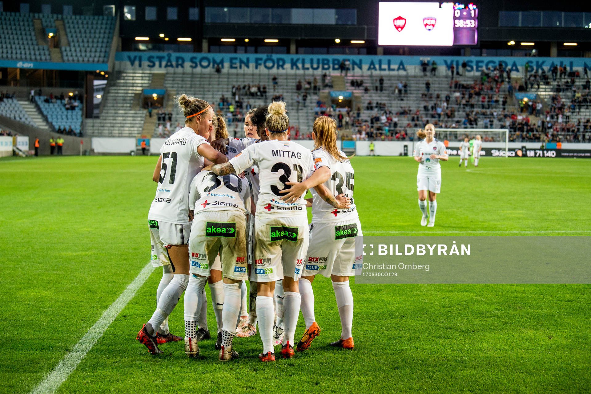 Rosengårds spelare jublar