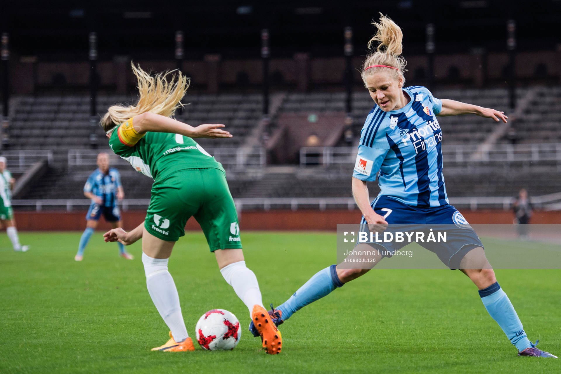 Hammarbys Cathrine Dahlström och Djurgårdens Katrin