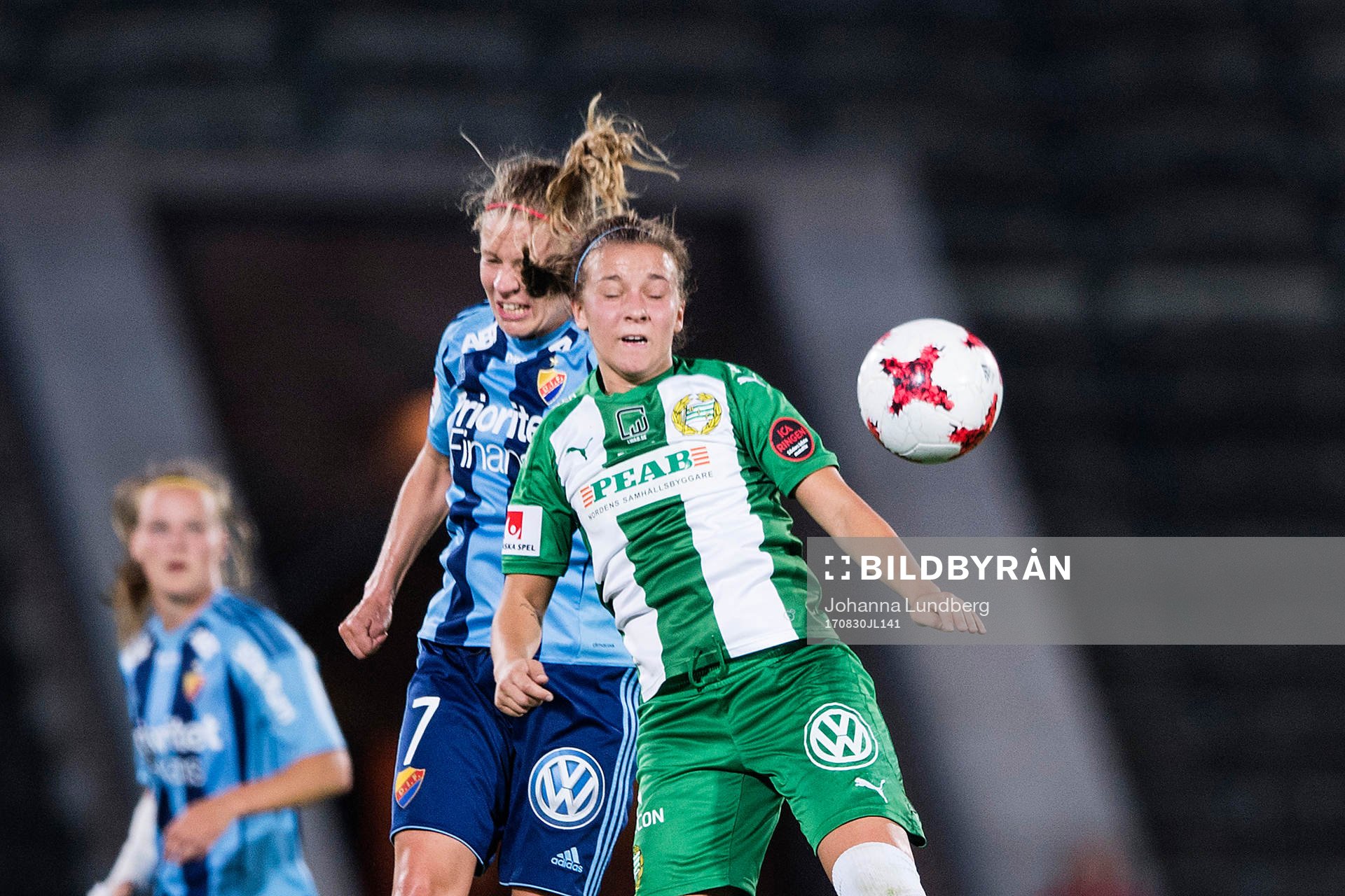 Djurgårdens Katrin Schmidt och Hammarbys Julia Zigiotti