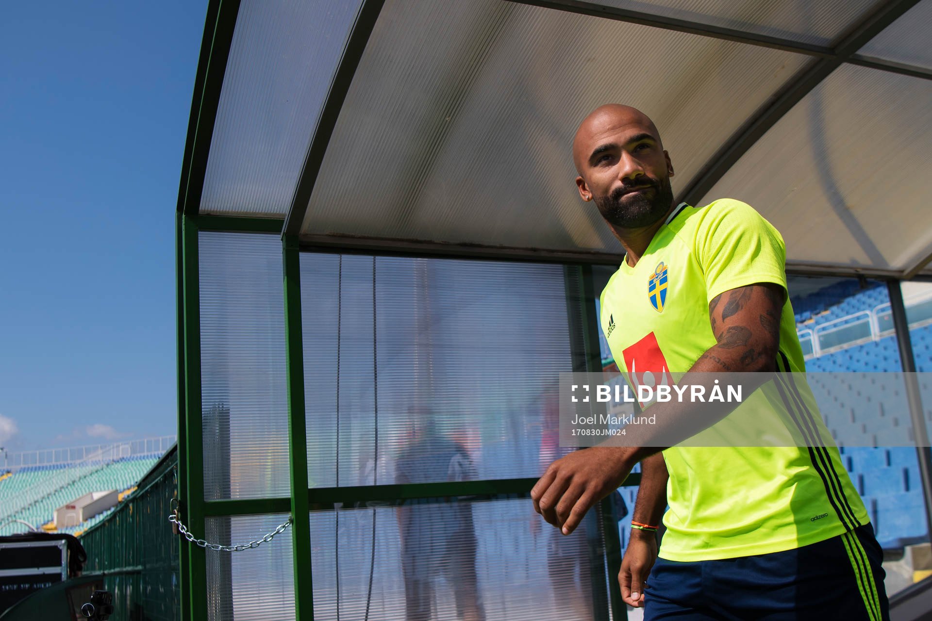 Samuel Armenteros på väg ut till Sveriges