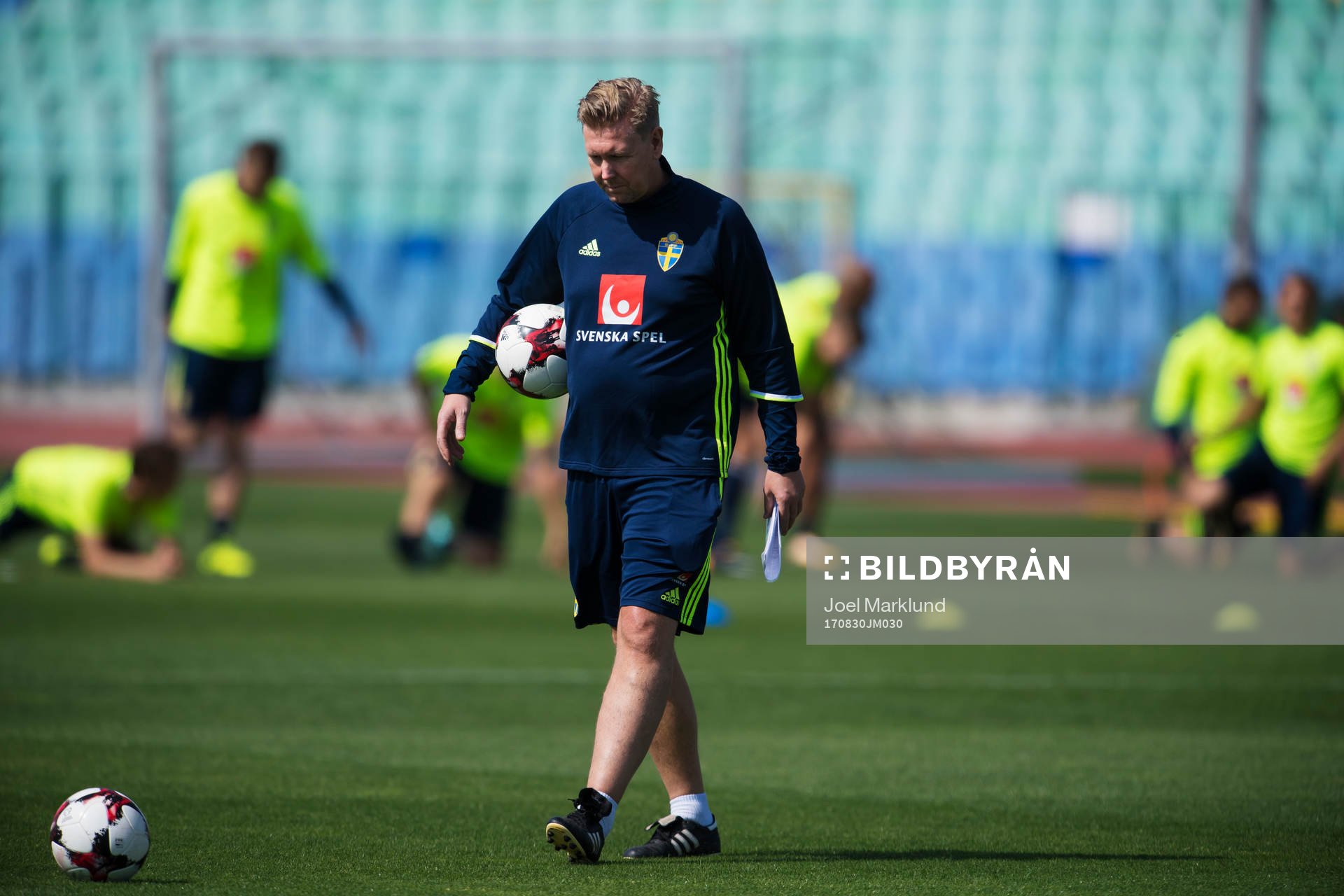Assisterande förbundskapten Peter Wettergren under Sveriges fotbollslandslags träning den 30 augusti 2017 i Sofia.