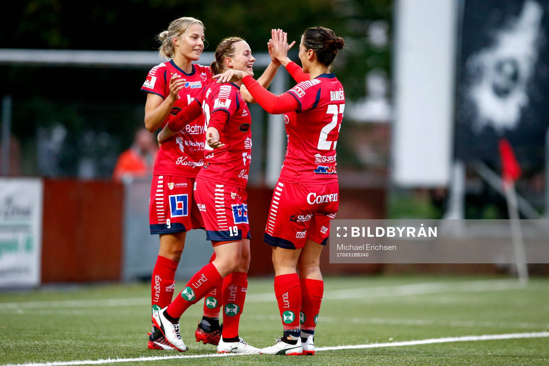 Linköpings Kristine Minde jublar med lagkamrater