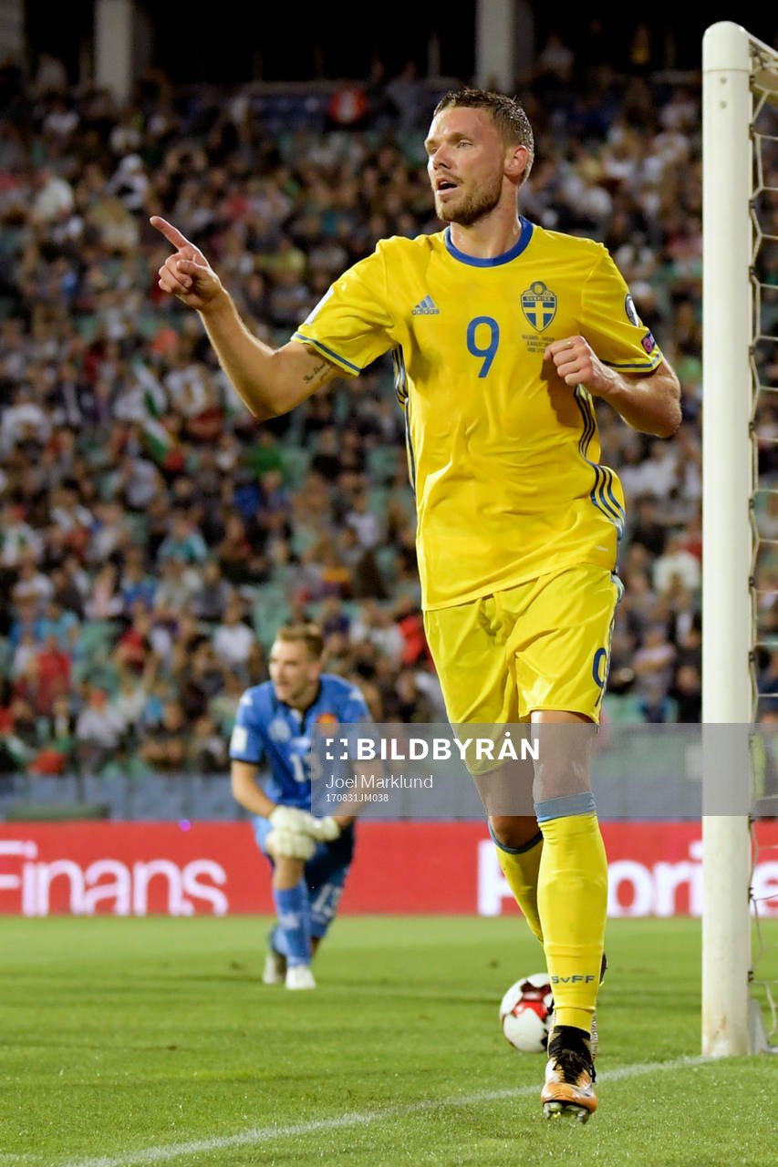 Sveriges Marcus Berg jublar efter 2-2 under VM-kvalmatchen i fotboll mellan Bulgarien och Sverige den 31 augusti 2017 i Sofia.