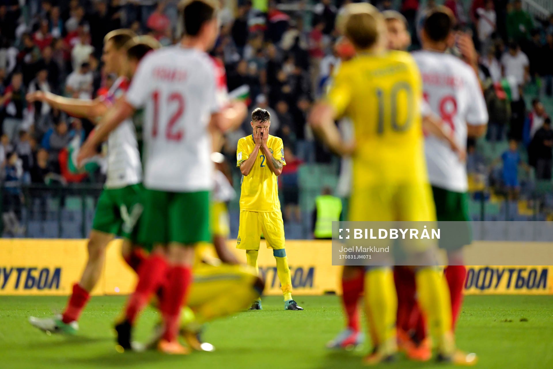 Sveriges Mikael Lustig deppar