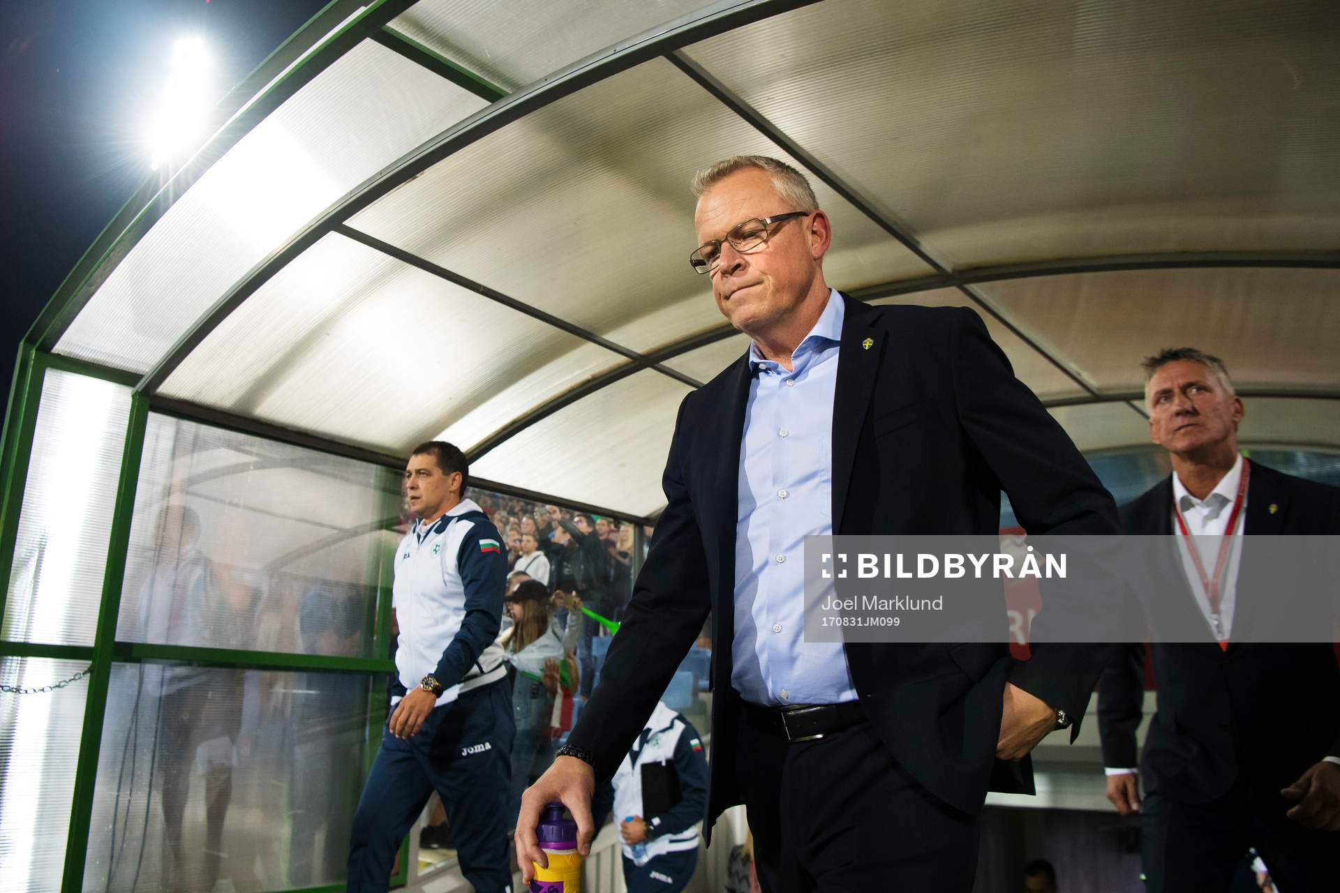 Sveriges förbundskapten Janne Andersson på väg in till