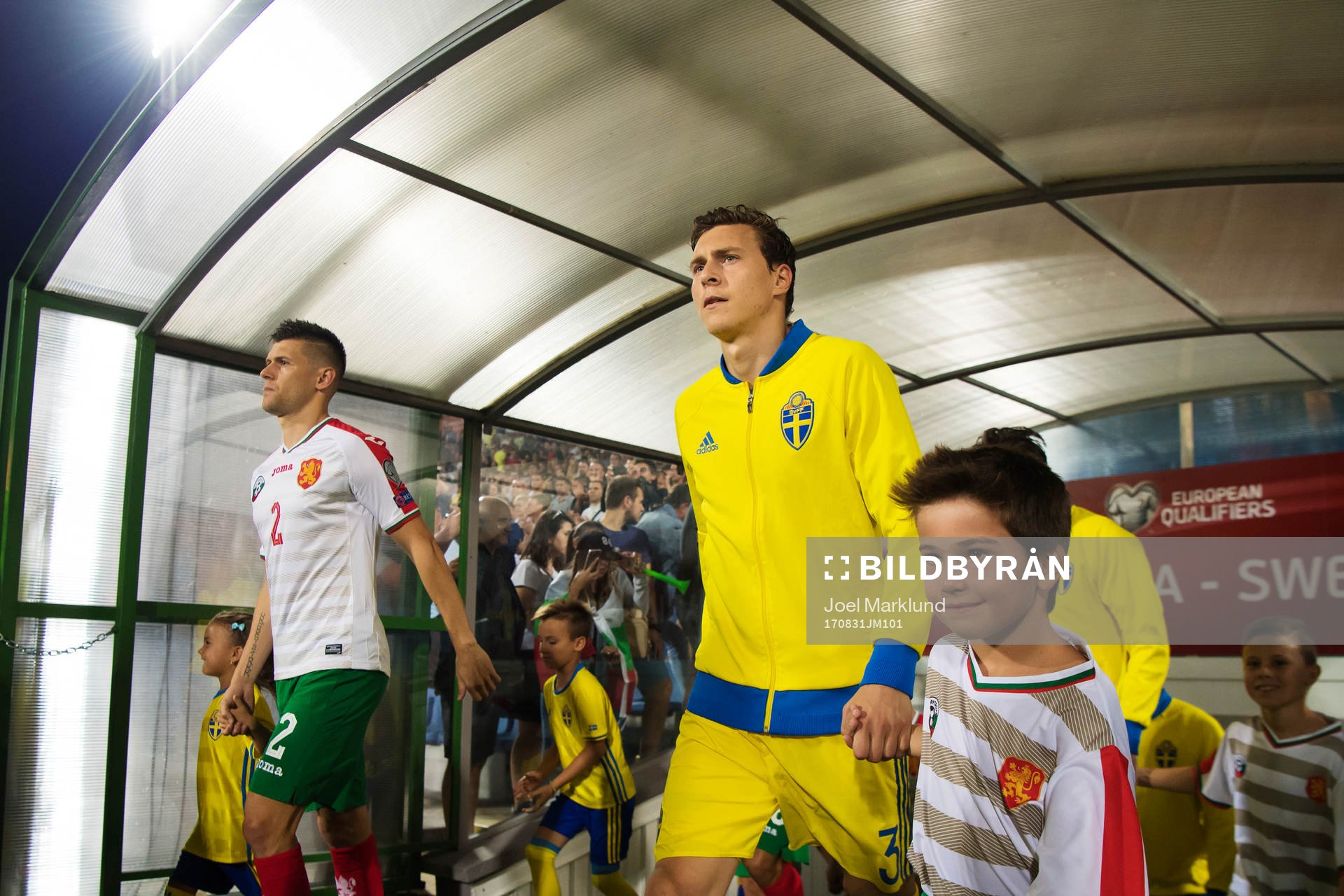 Sveriges Victor Nilsson Lindelöf gör entré till
