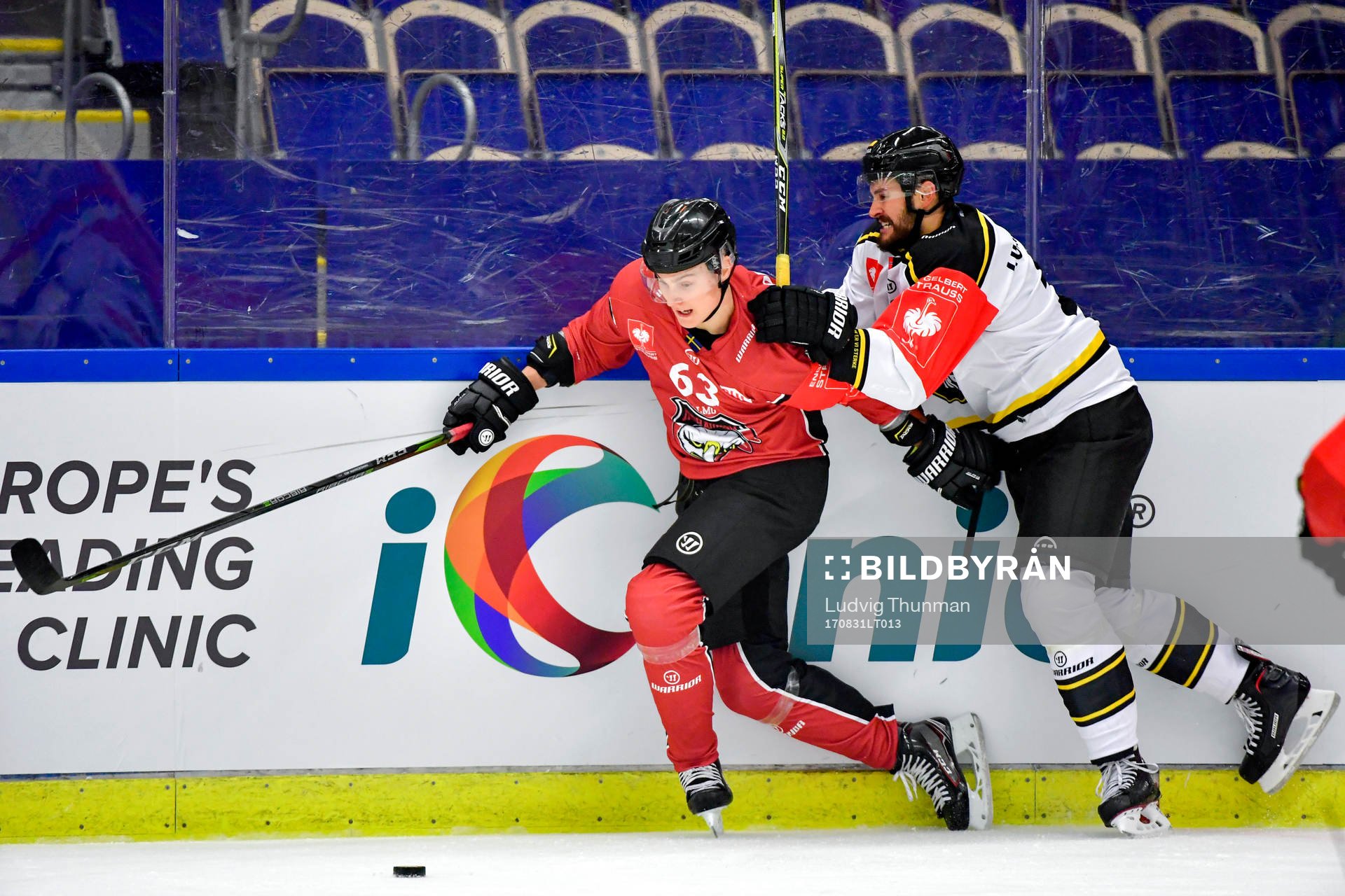 Fredrik Händemark of Malmö Redhawks and Spencer Humphries