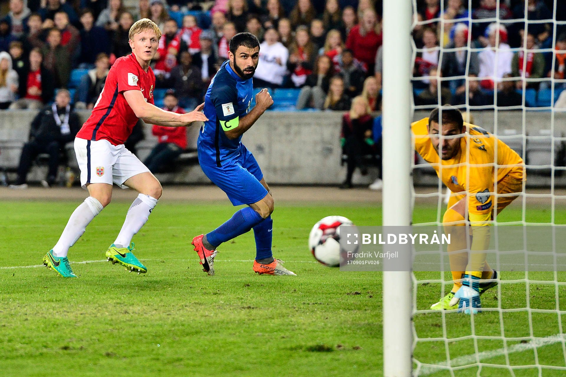 Mats Møller Dæhli of Norway shoots but misses