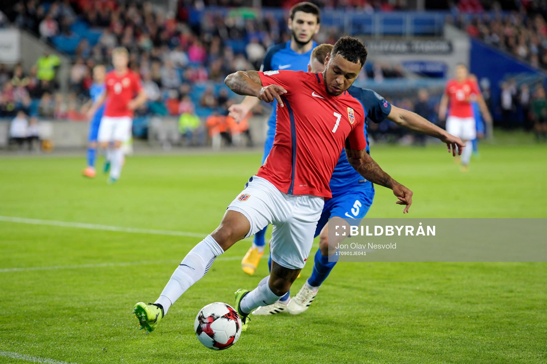 Joshua King of Norway and Maksim Medvedev of Azerbaijan