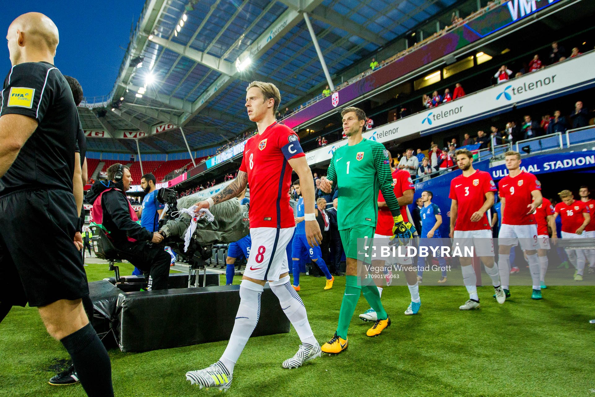 Stefan Johansen and goalkeeper Rune Almenning Jarstein of