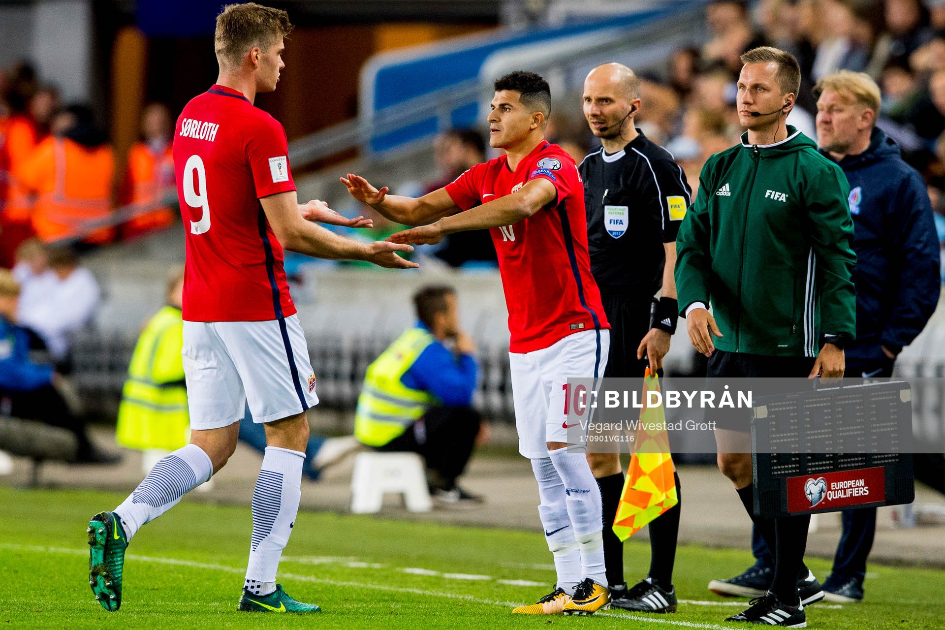 Tarik Elyounoussi of Norway comes