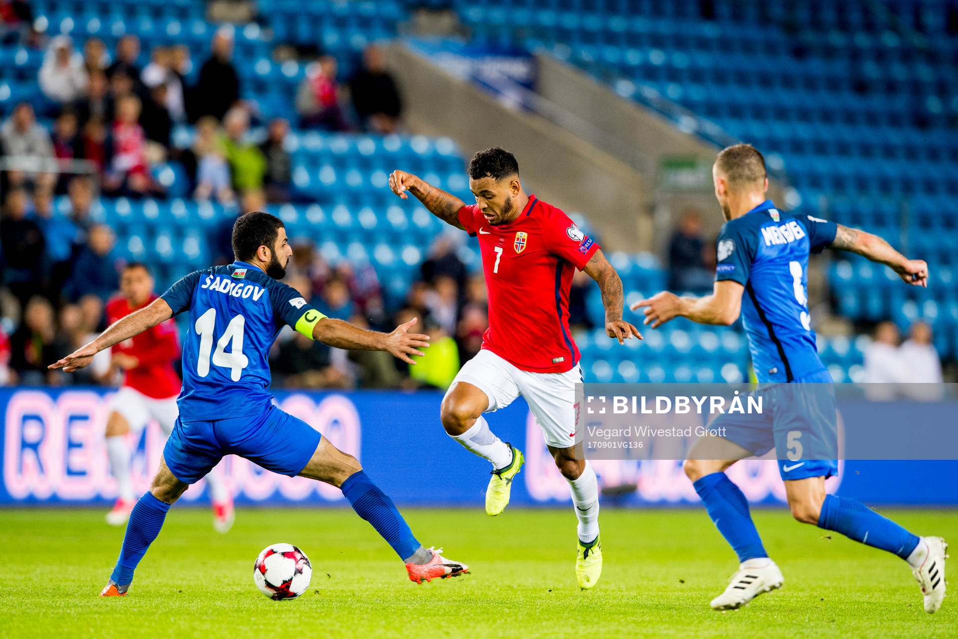 Rashad Sadygov of Azerbaijan and Joshua King of Norway