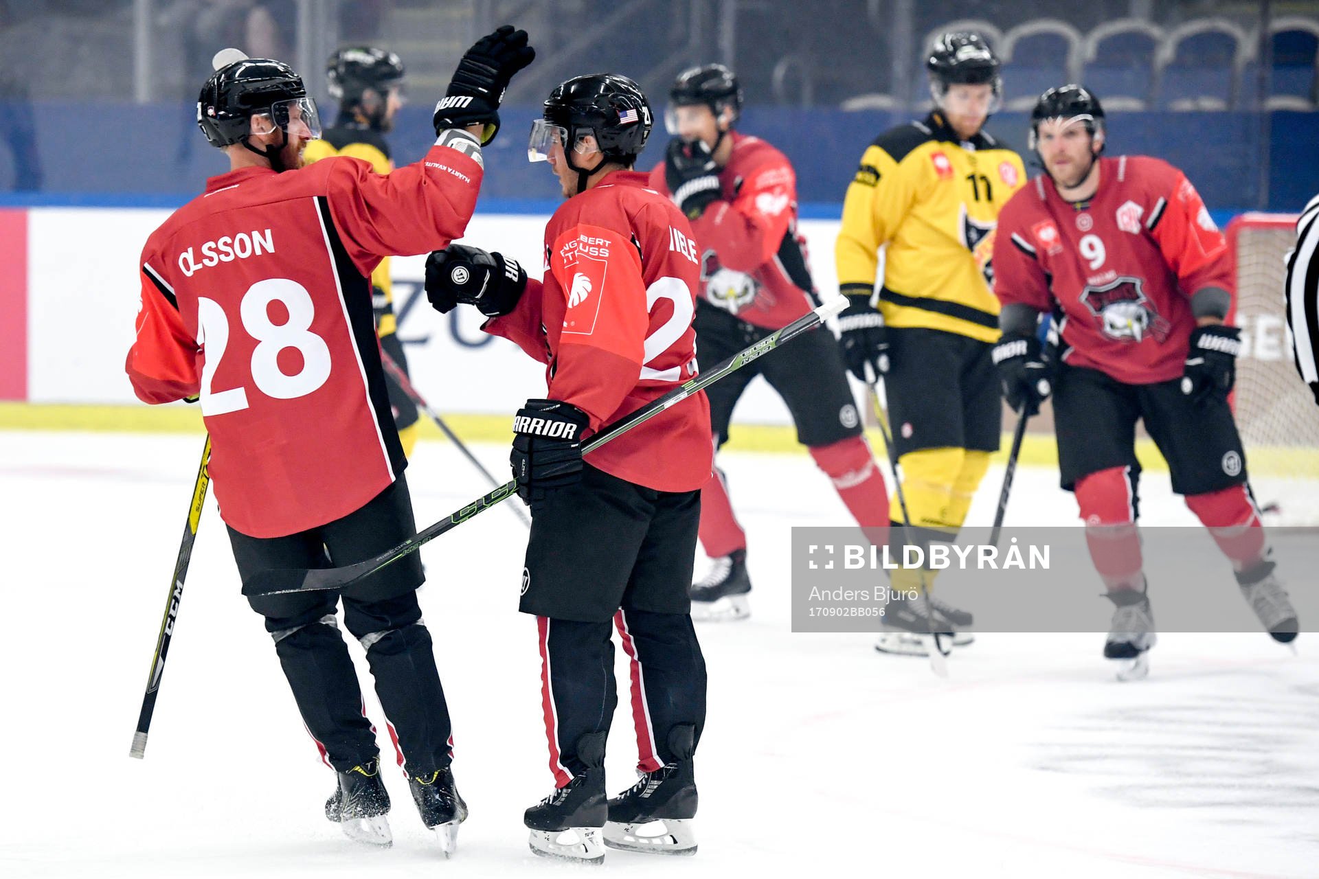 Jens Olsson and Andy Miele celebrates