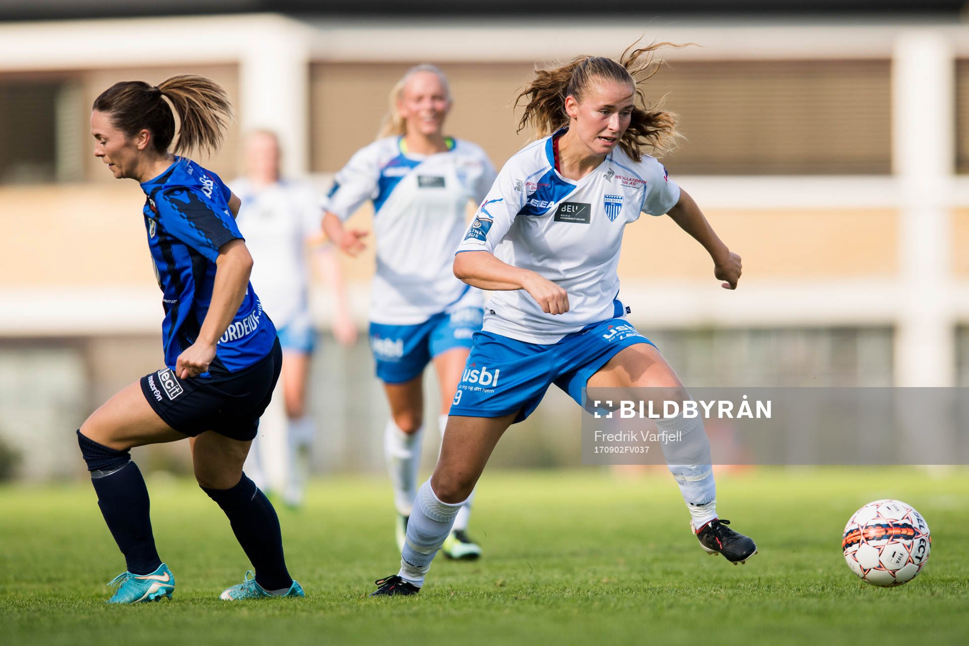 Siri Merete Nordeide Grønli of Stabæk and Tonje Pedersen