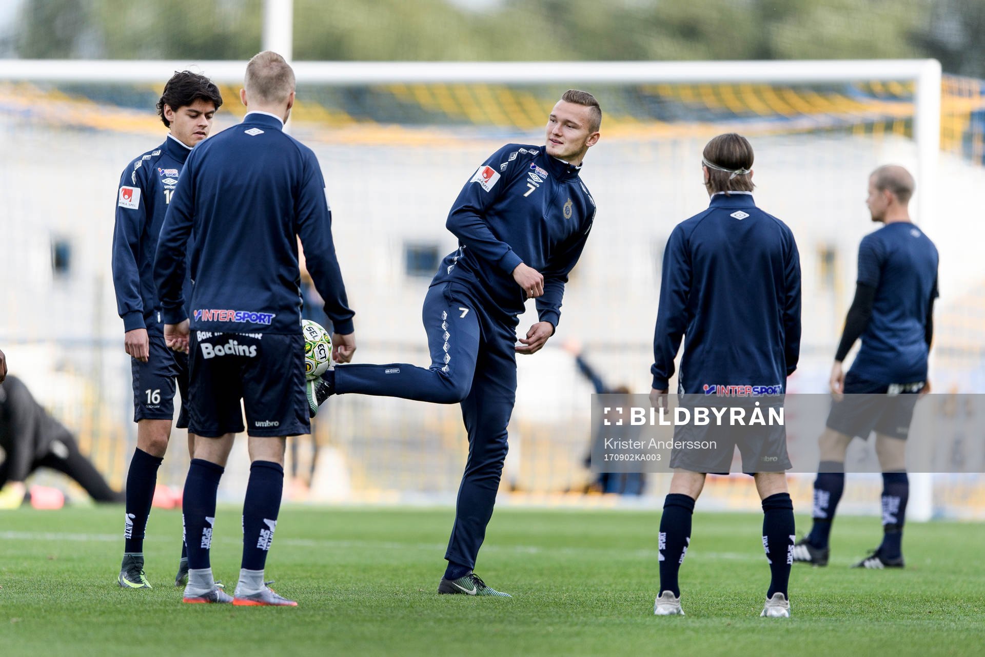 Gefles Piotr Johansson före fotbollsmatchen i Superettan