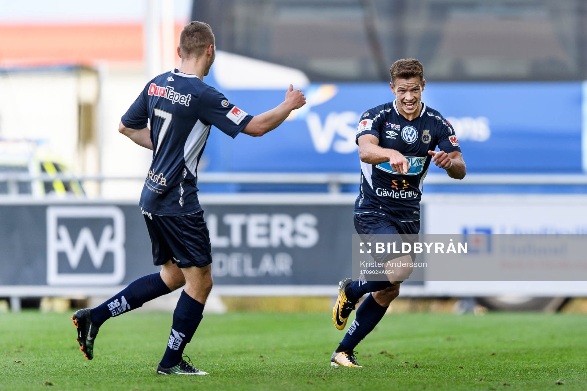 Gefles Bajram Ajeti jublar efter att ha gjort 0-2 under fotbollsmatchen i Superettan mellan Falkenberg och Gefle den 2 september 2017 i Falkenberg.
