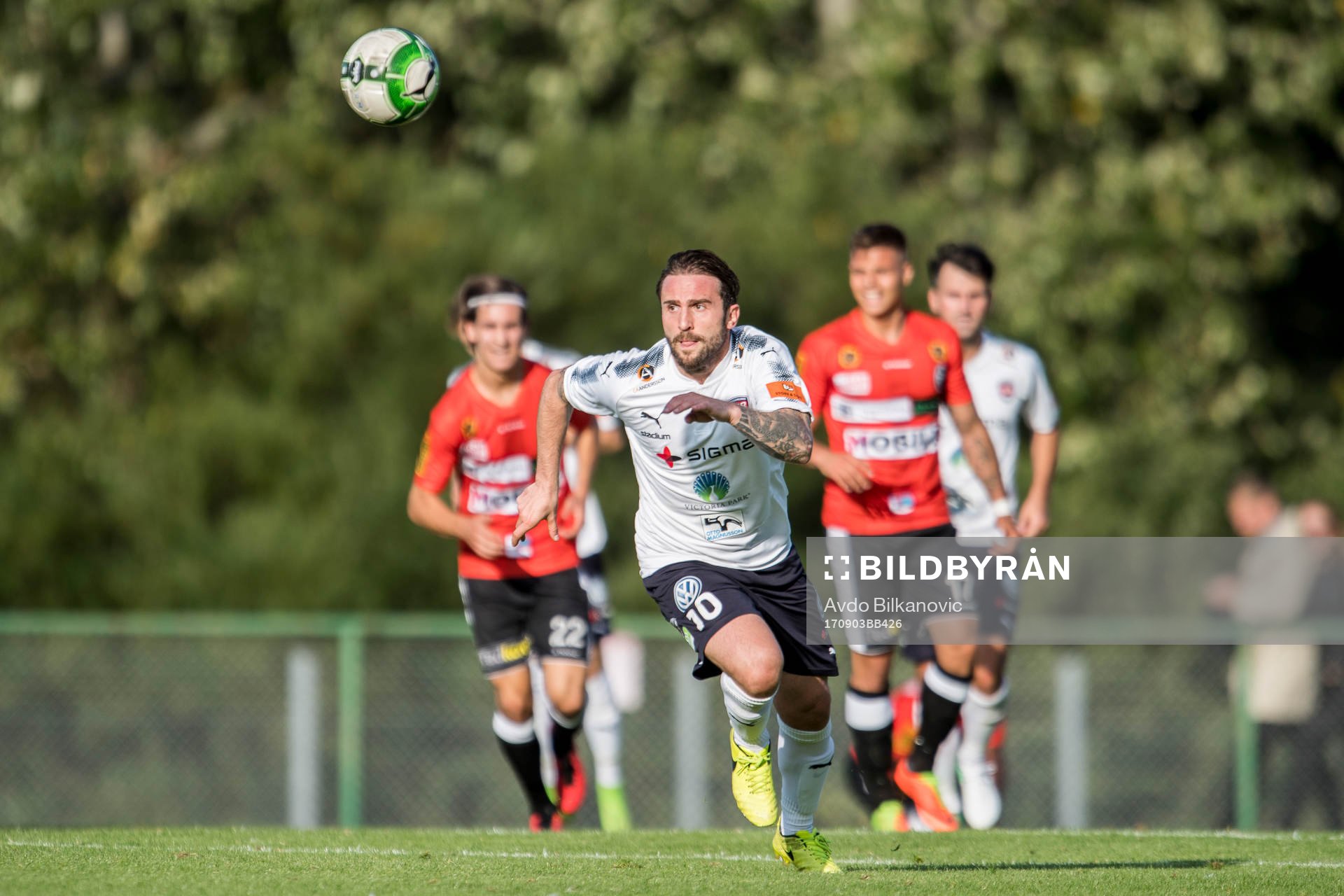 Rosengårds Valentino Lai under fotbollsmatchen i Division 1 Södra mellan Rosengård och Landskrona den 3 september 2017 i Malmö.