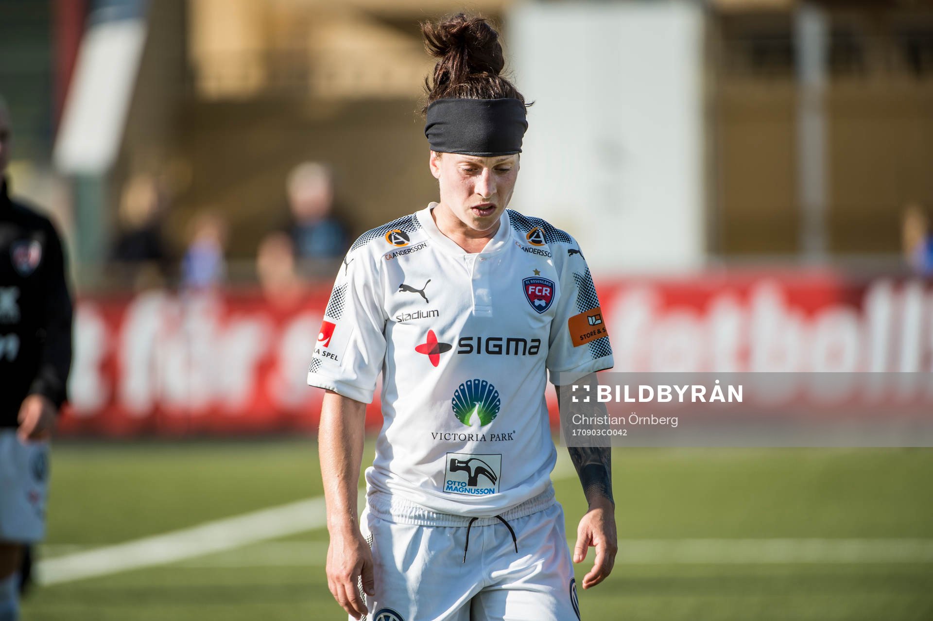 Rosengårds Ella Masar McLeod deppar