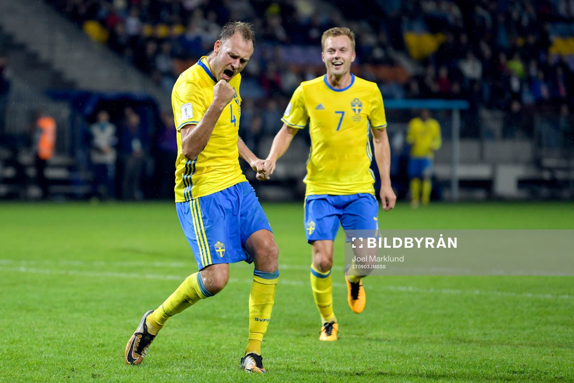 Sveriges Andreas Granqvist jublar