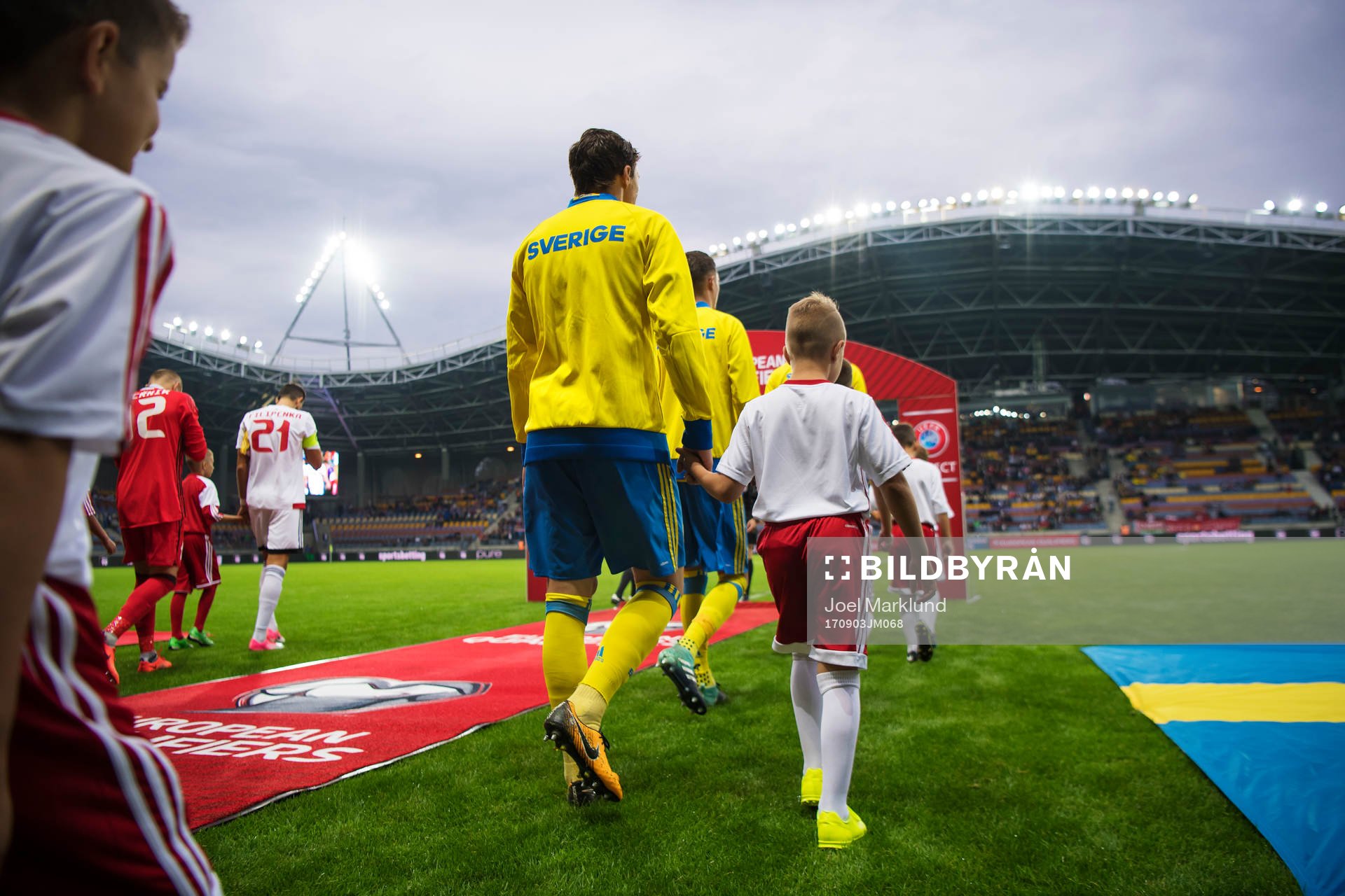 Sveriges Victor Nilsson Lindelöf gör entré till