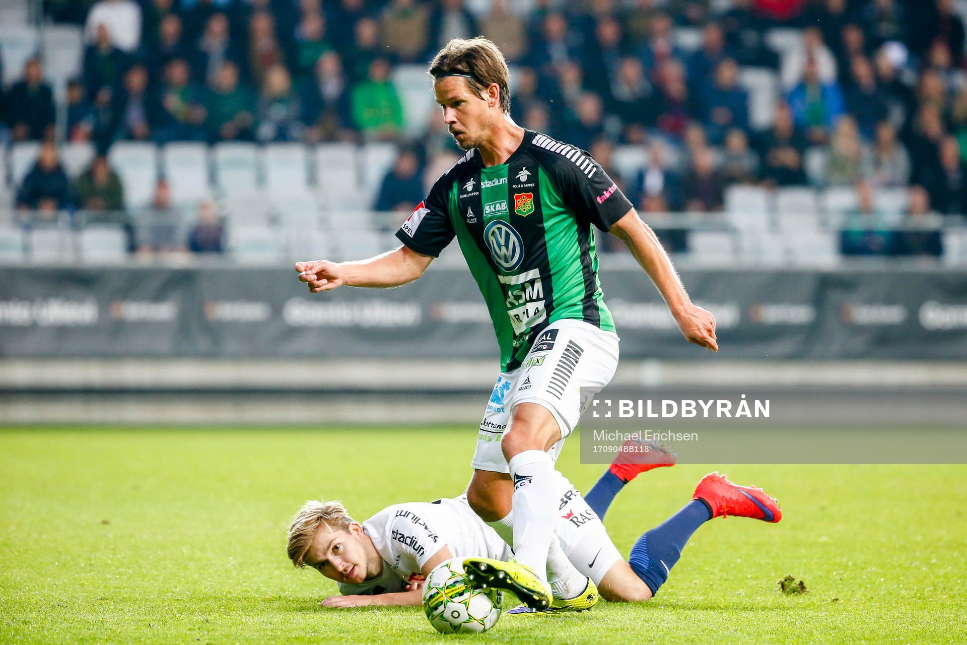 GAIS Dusan Djuric och Örgrytes Andreas Östling under fotbollsmatchen i Superettan mellan GAIS och Örgryte den 4 september 2017 i Göteborg.