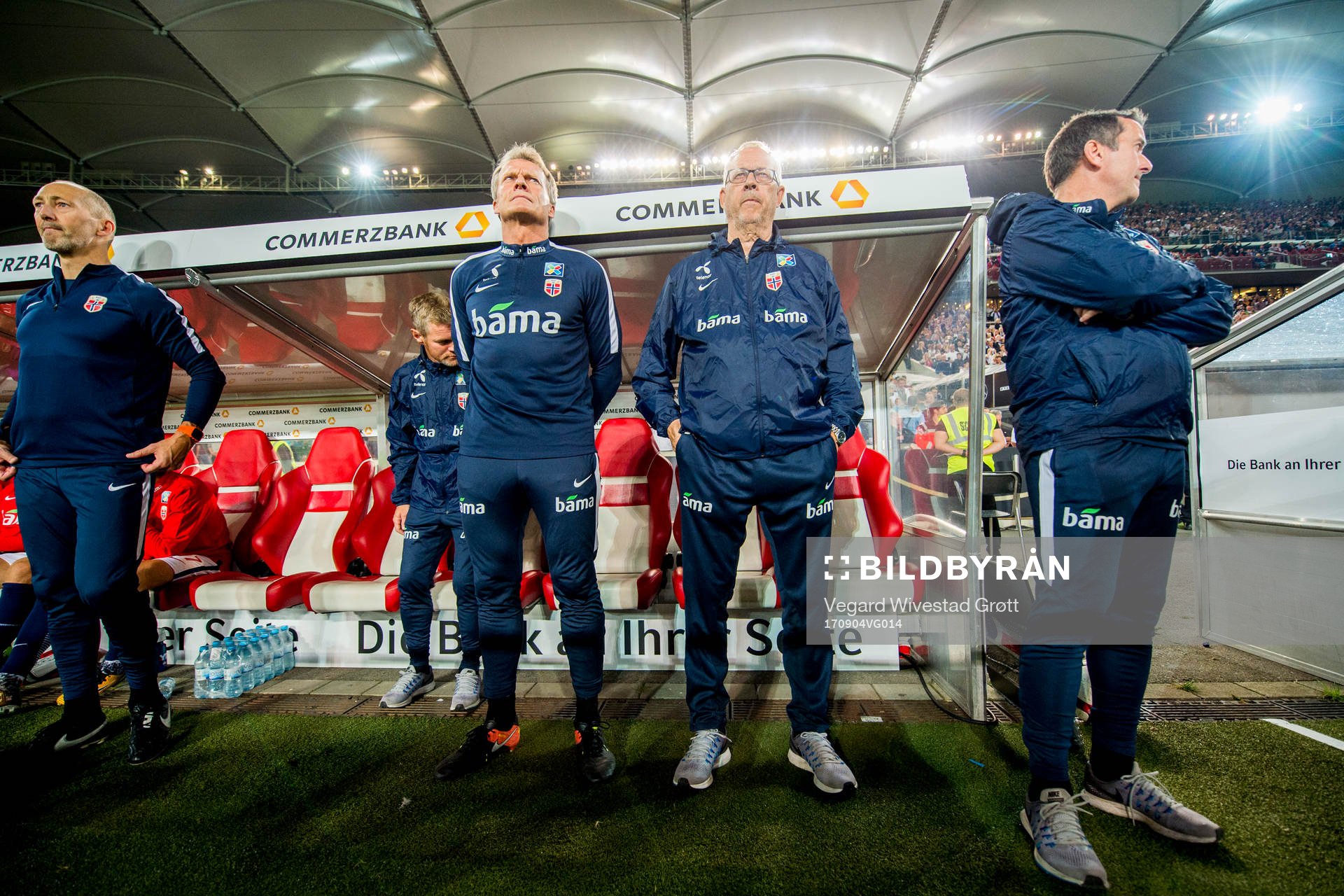Frode Grodås, goalkeeper coach, Lars Lagerbäck, head